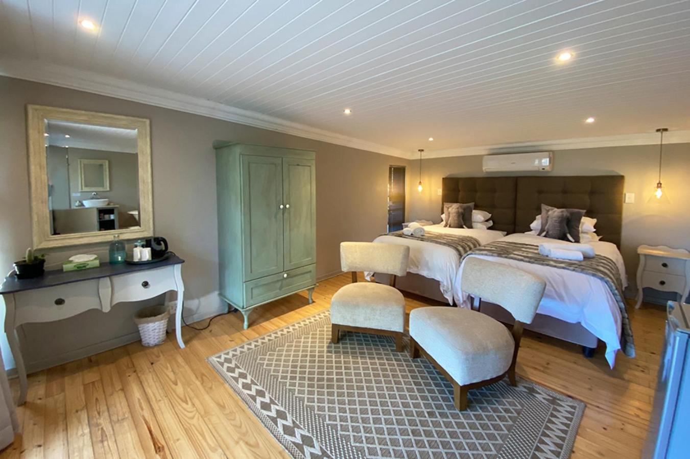 Deluxe Double or Twin Room with River View photo 2