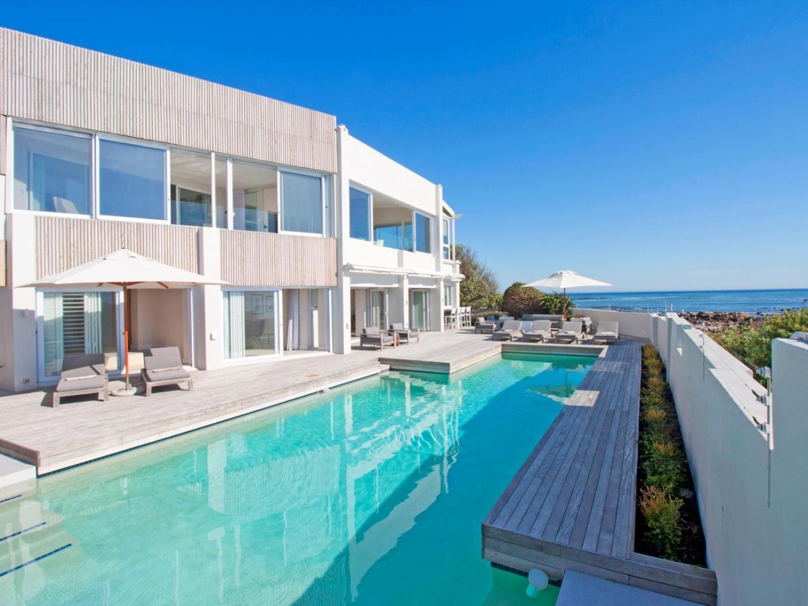 Luxury Holiday Home photo 2