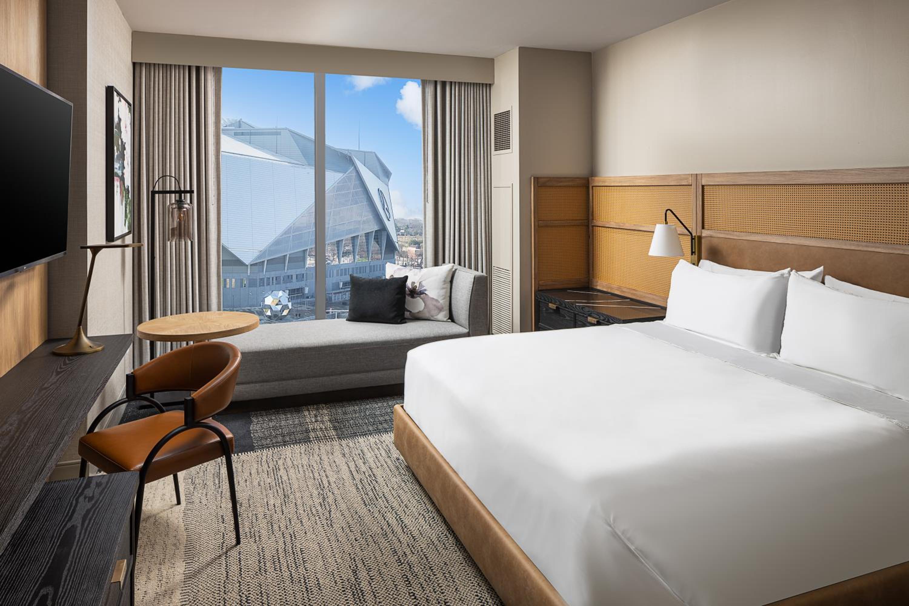 Skyline King Room with Stadium View - Photo 3