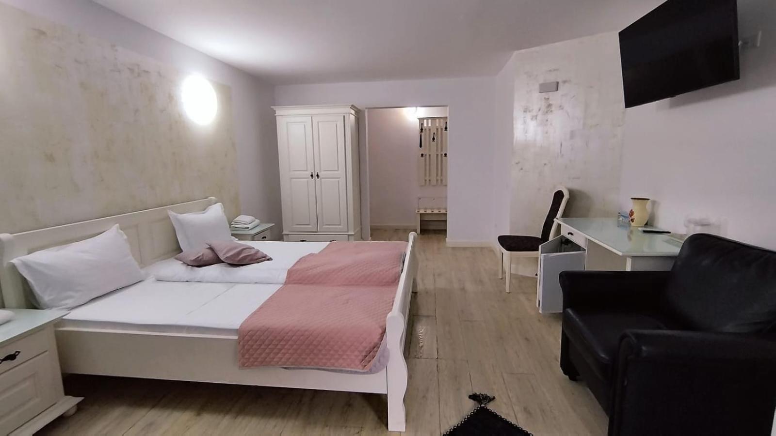 Apartment with Balcony - Photo 1