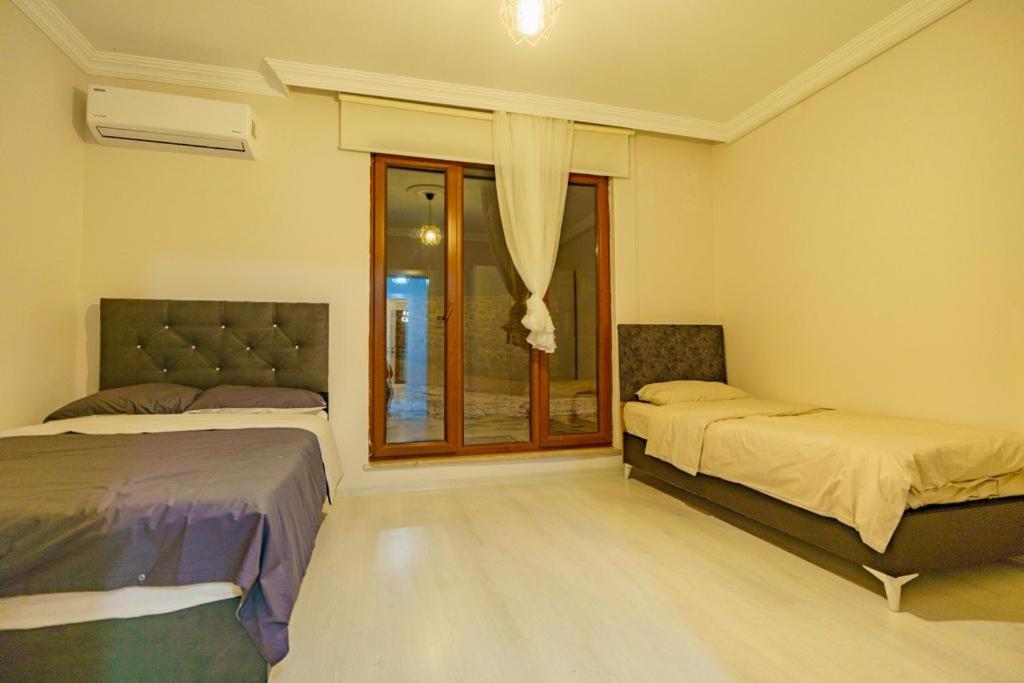 Two-Bedroom House photo 2