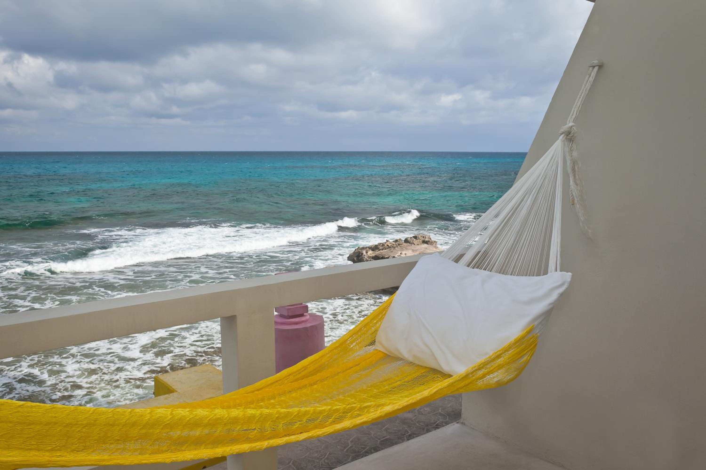 Room with Ocean View - Photo 3