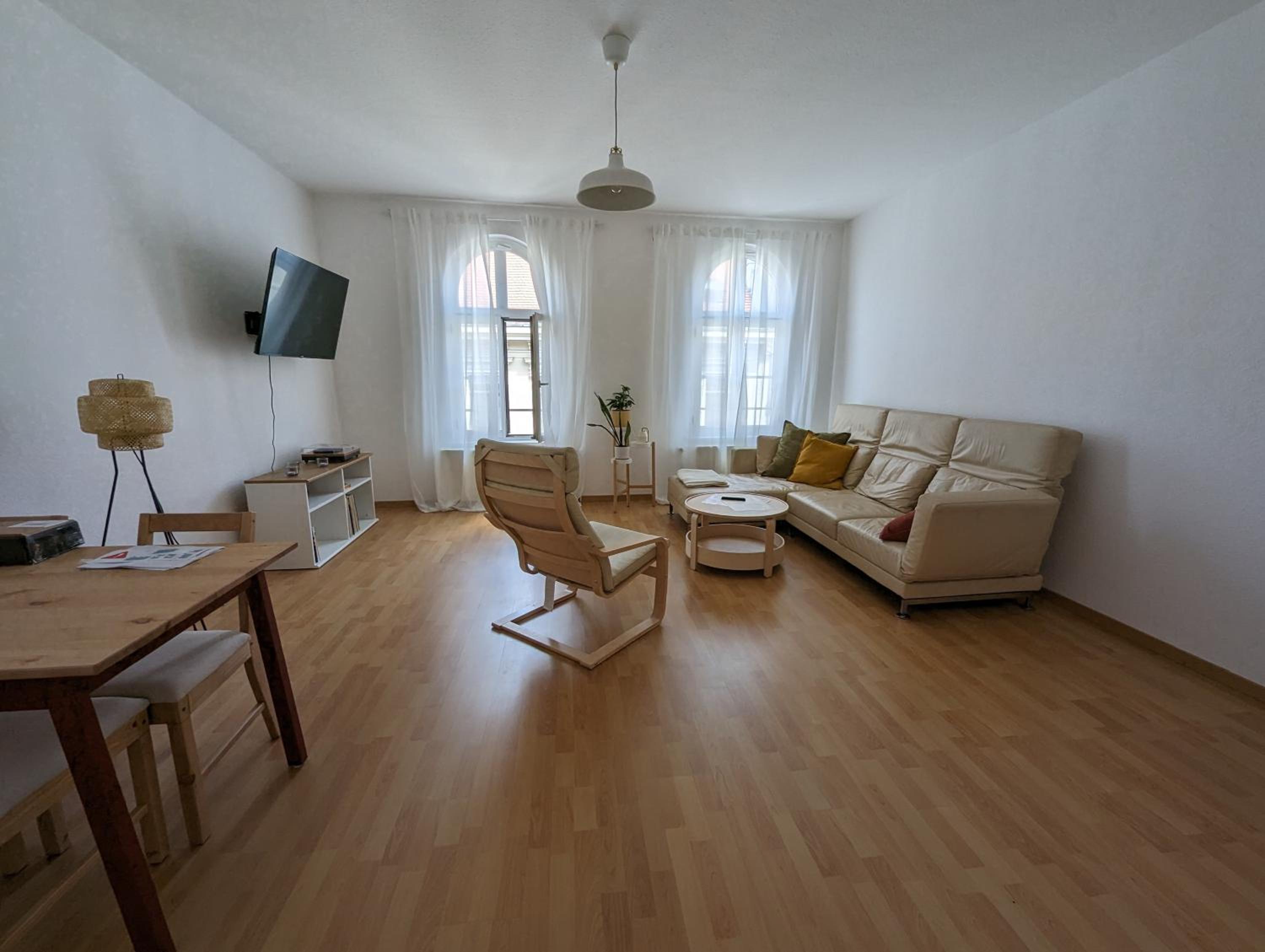 One-Bedroom Apartment photo 2