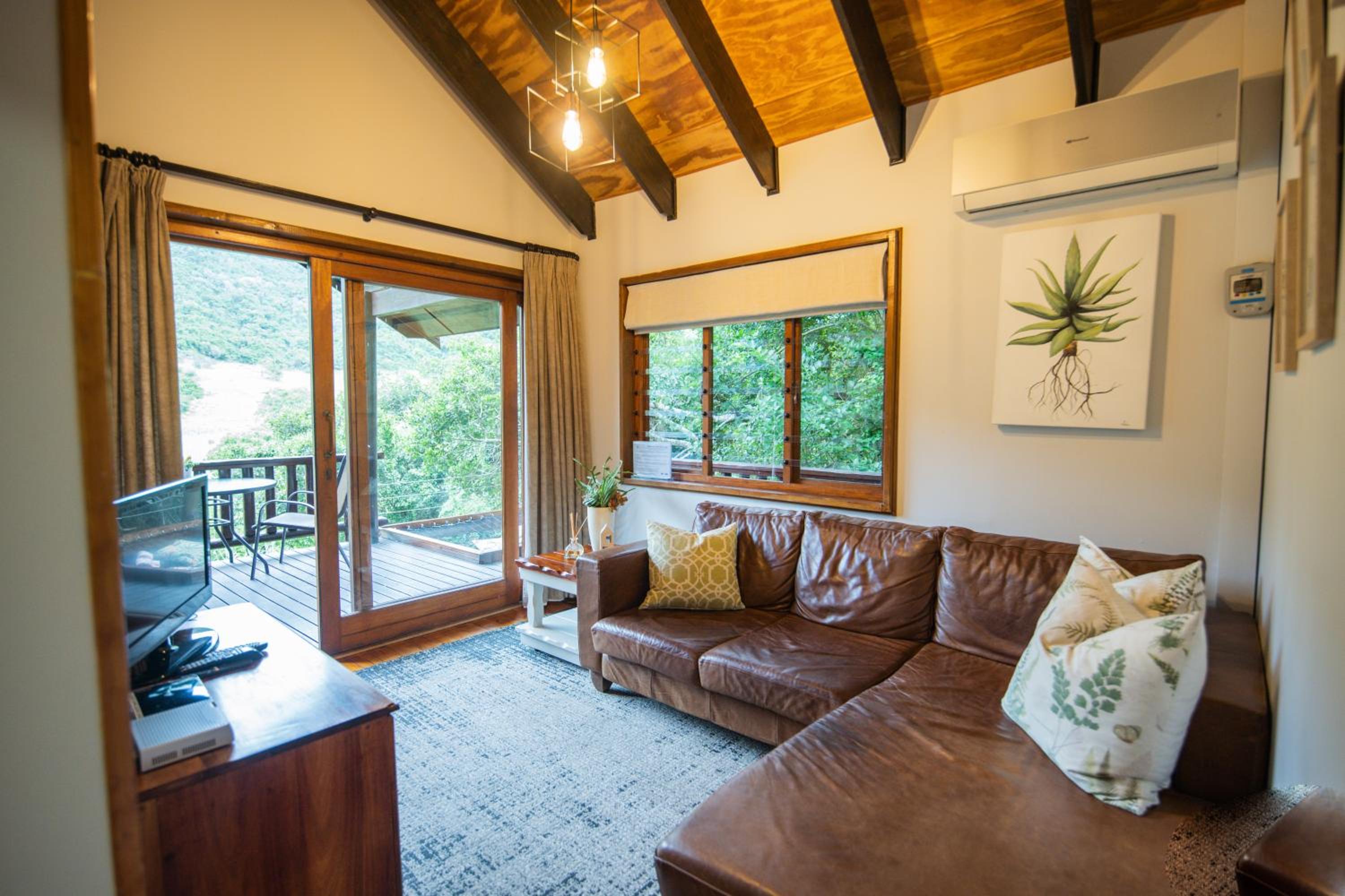 Deluxe One-Bedroom Suite