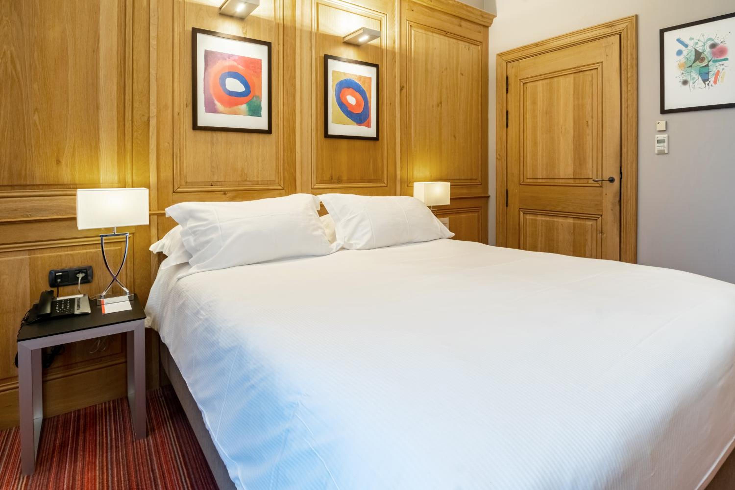 Guest room, 1 Double, City view - Photo 6
