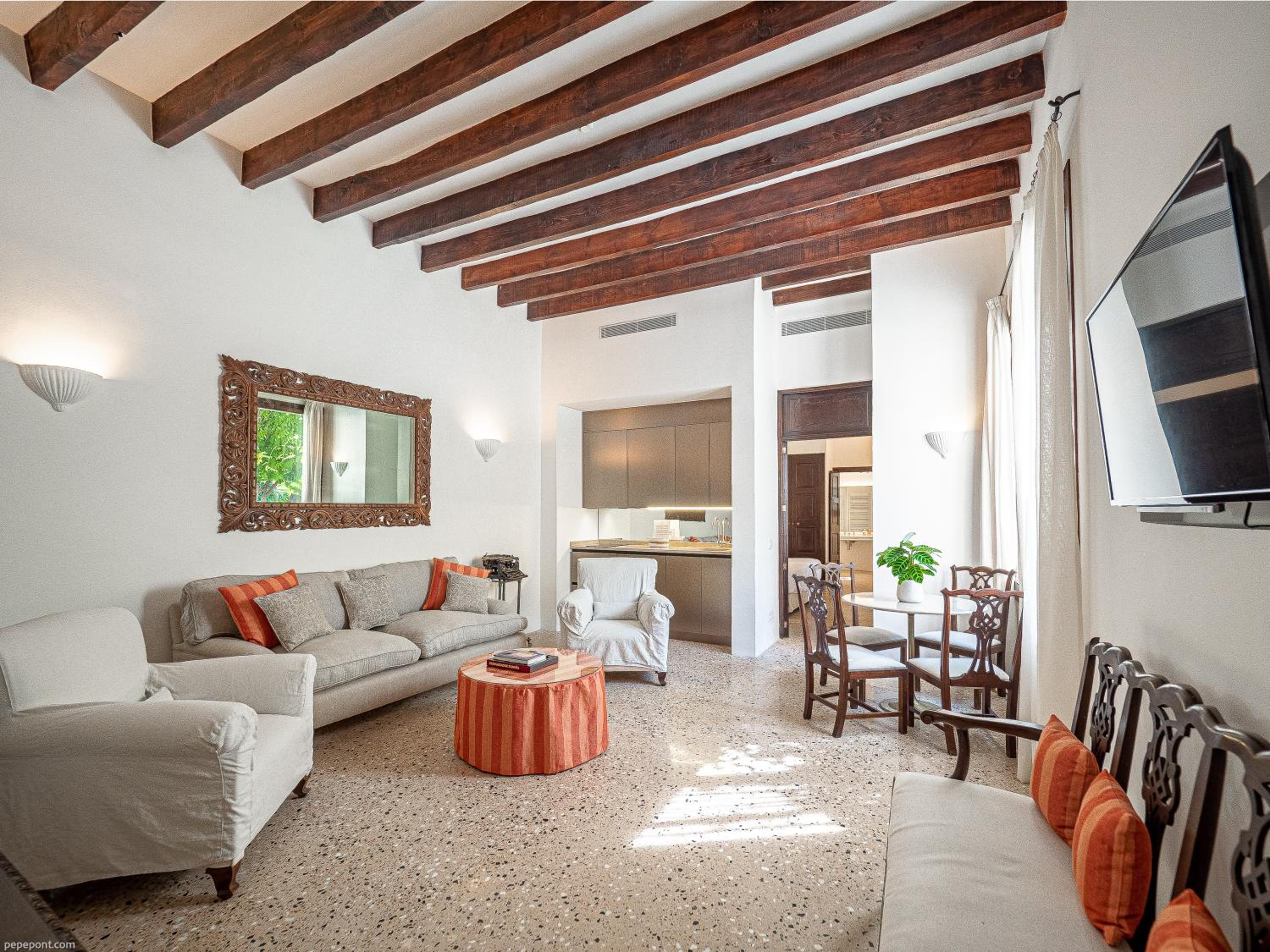 Apartamento de Dos Dormitorios Confortable