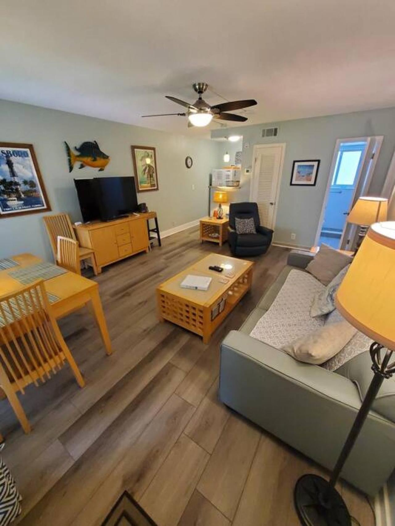 Apartment photo 1
