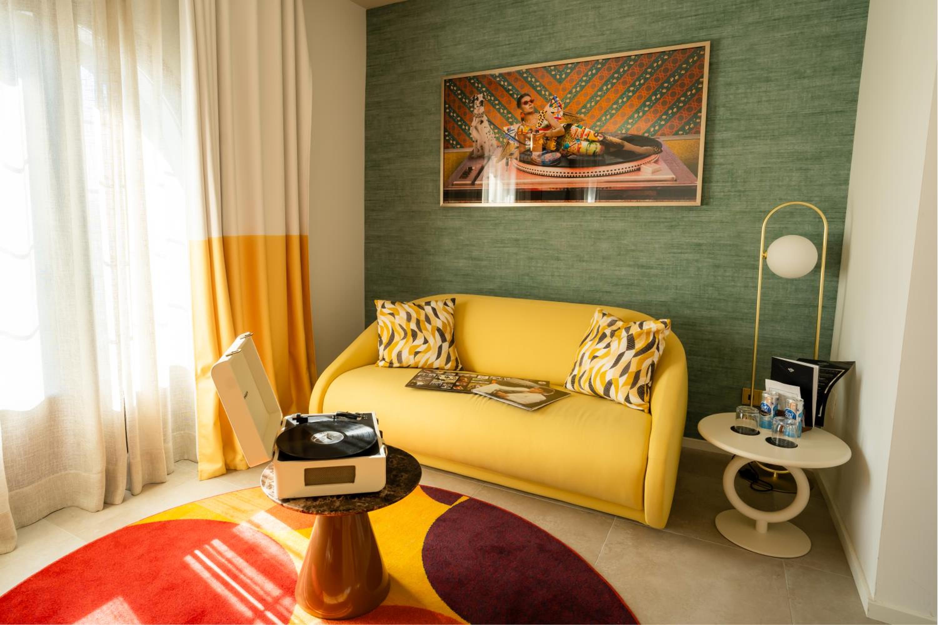 Studio Suite (Silver)