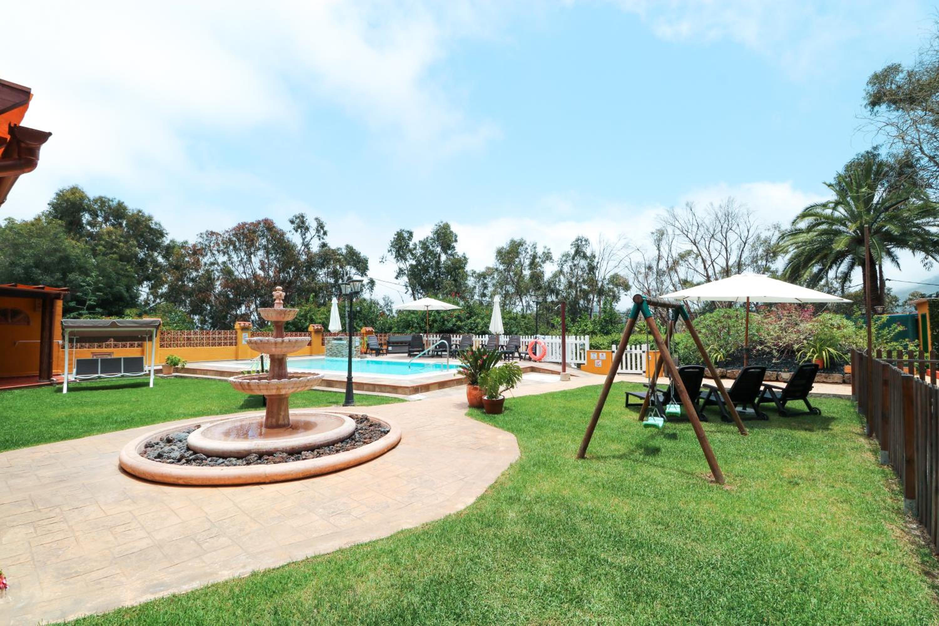 Villa photo 2