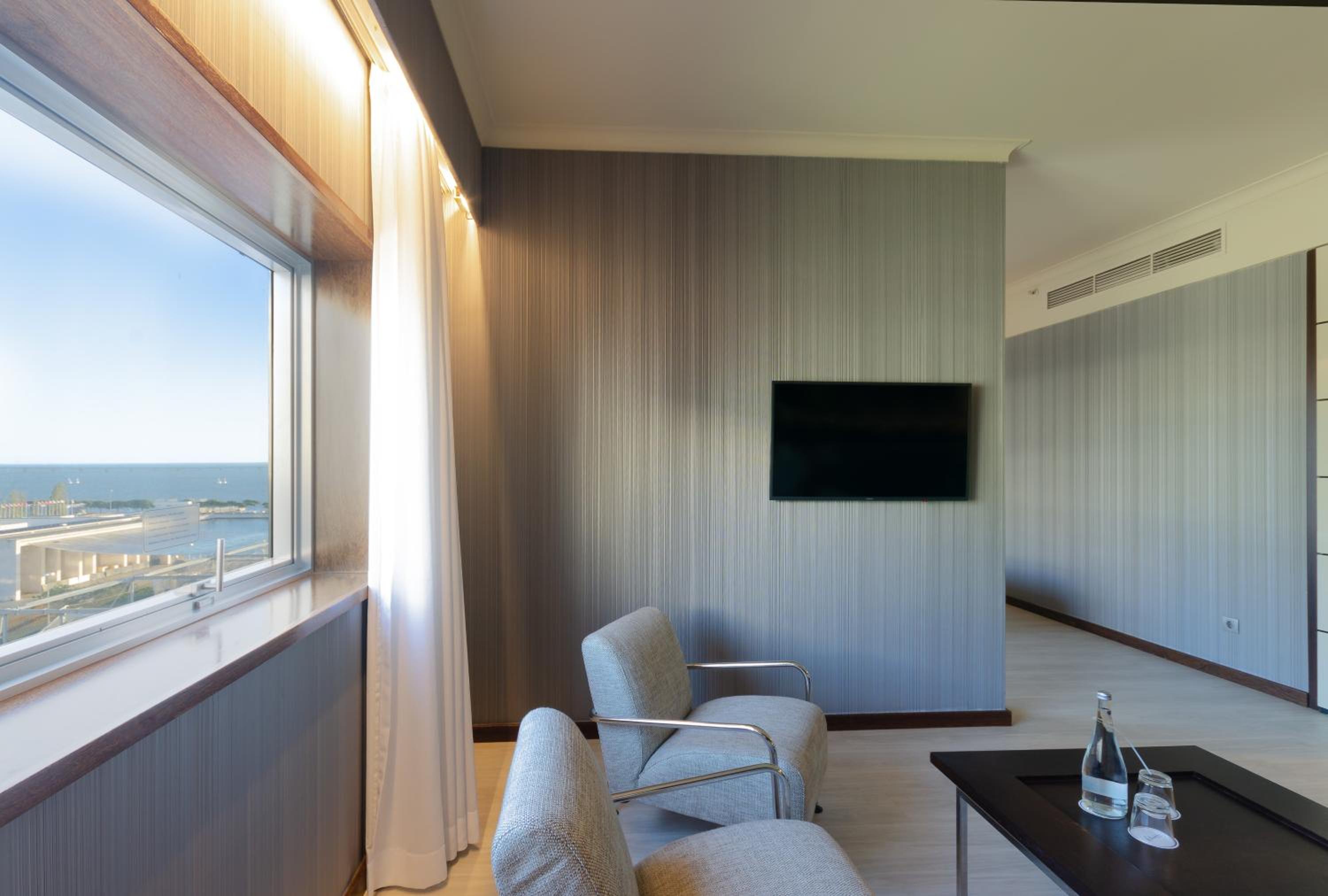 Junior Suite thumbnail 6