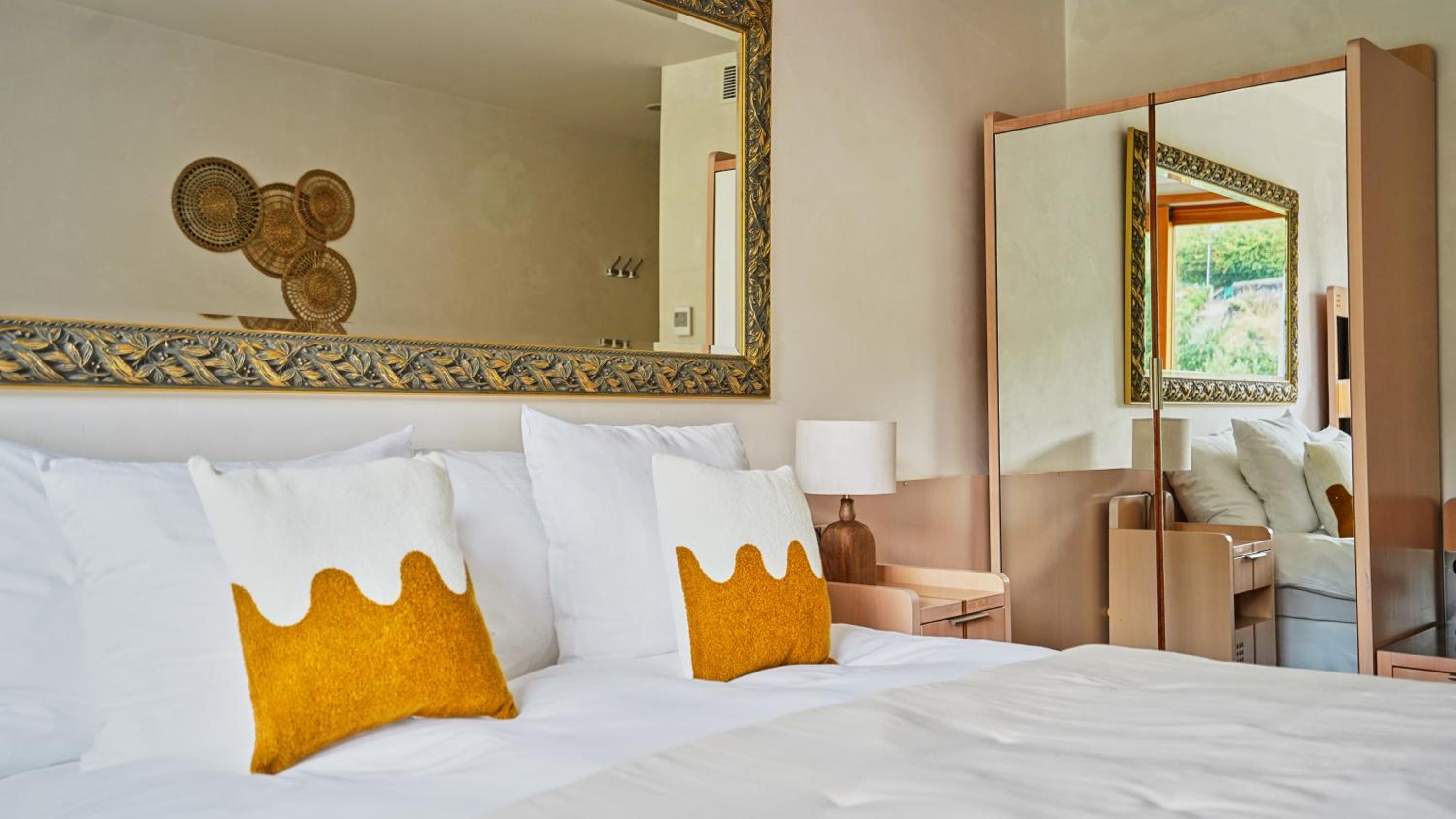Double Room with Castle View - Photo 5