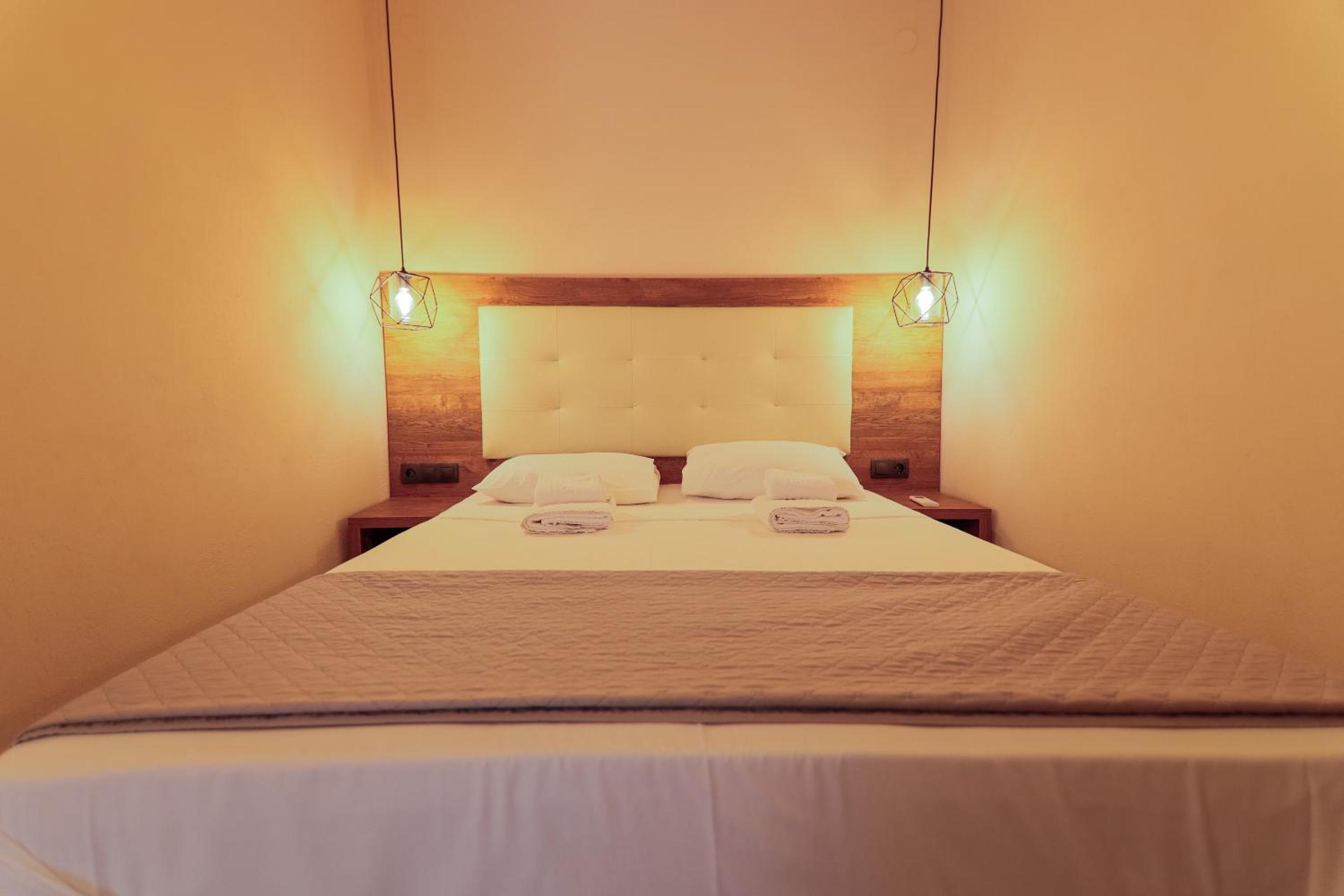 Deluxe Double or Twin Room - Photo 1