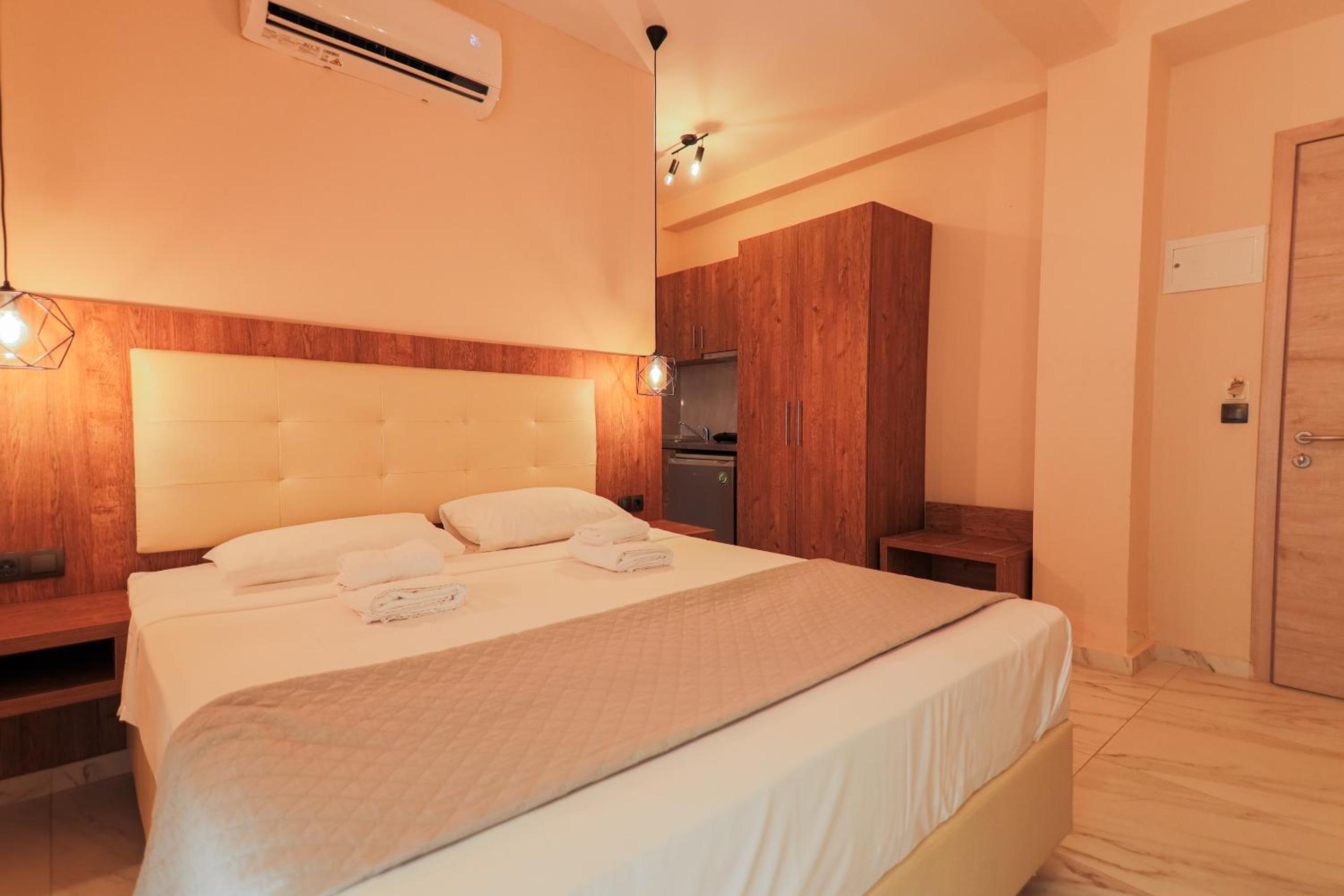 Deluxe Double or Twin Room - Photo 17