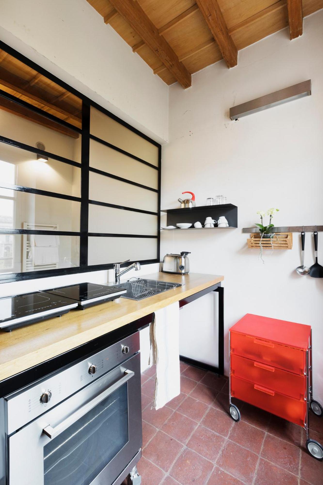 One-Bedroom Apartment - Photo 6
