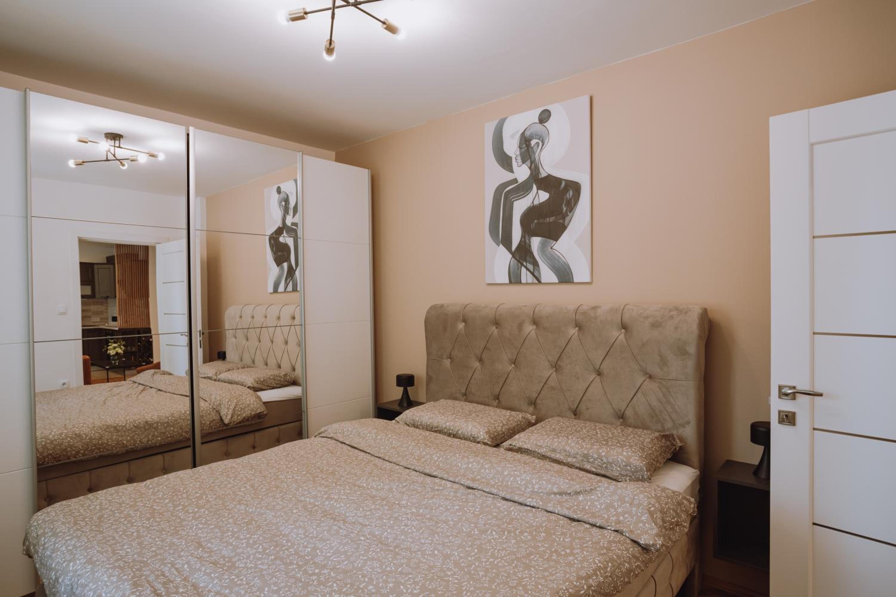 One-Bedroom Apartment photo 3