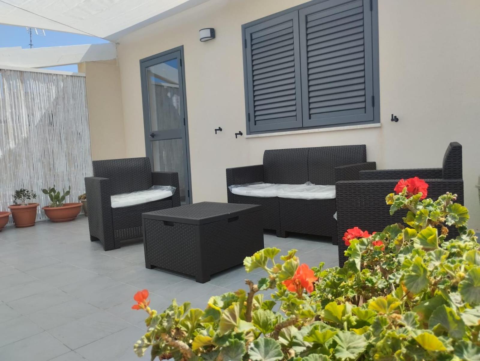 Double Room with Terrace - Photo 2