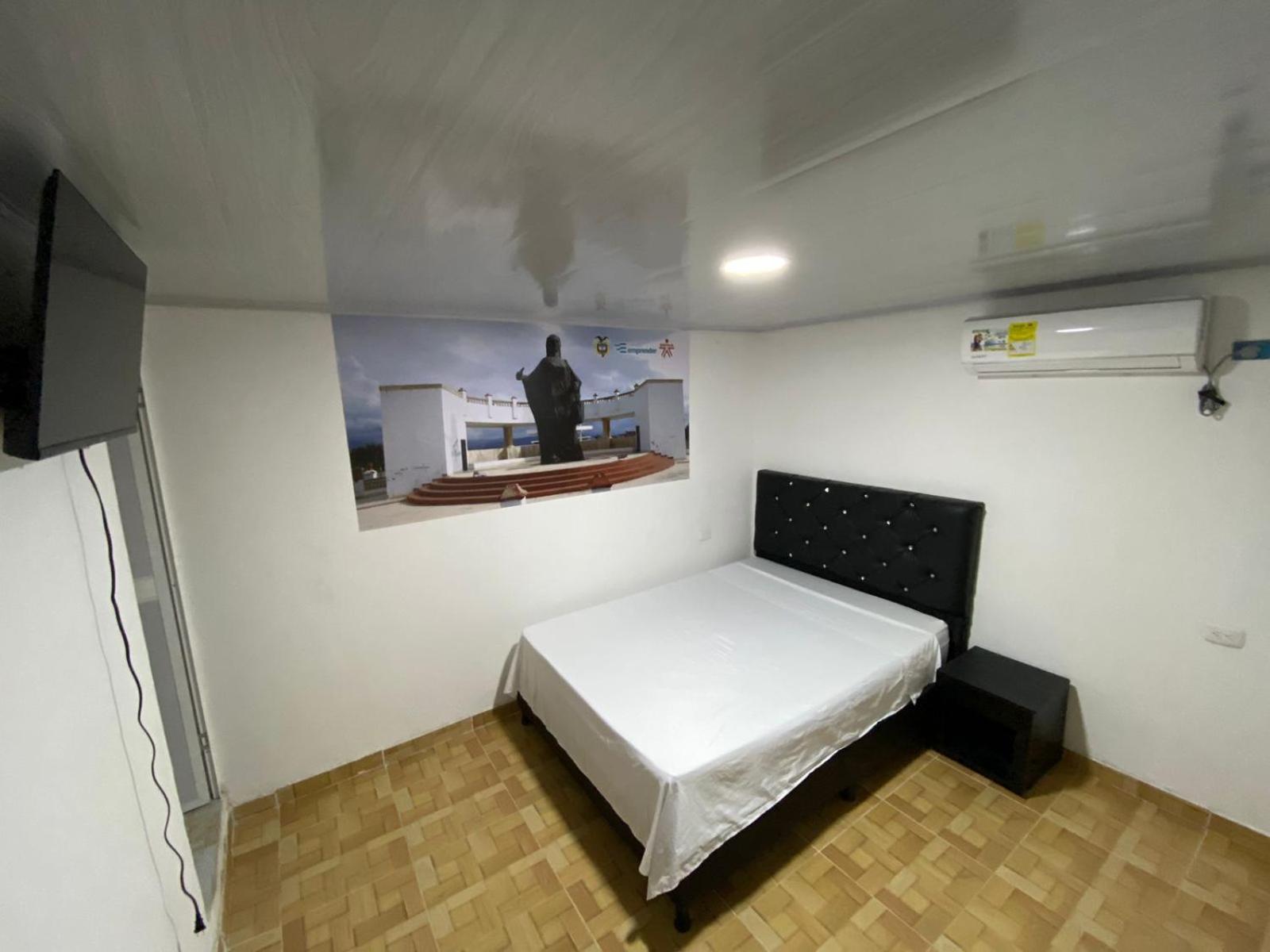 Double Room With Private Bathroom photo 1