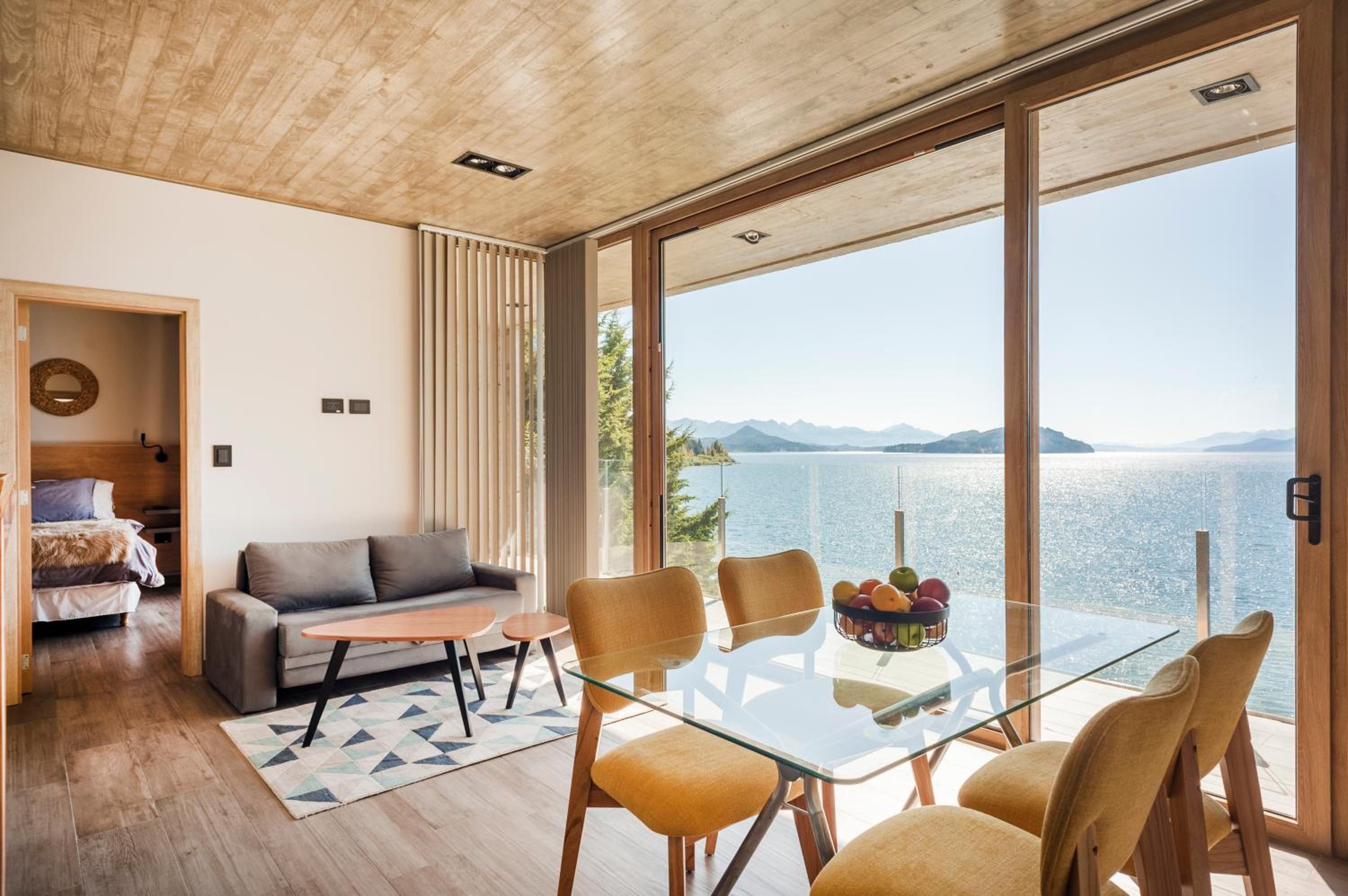 Apartment with Lake View photo 2