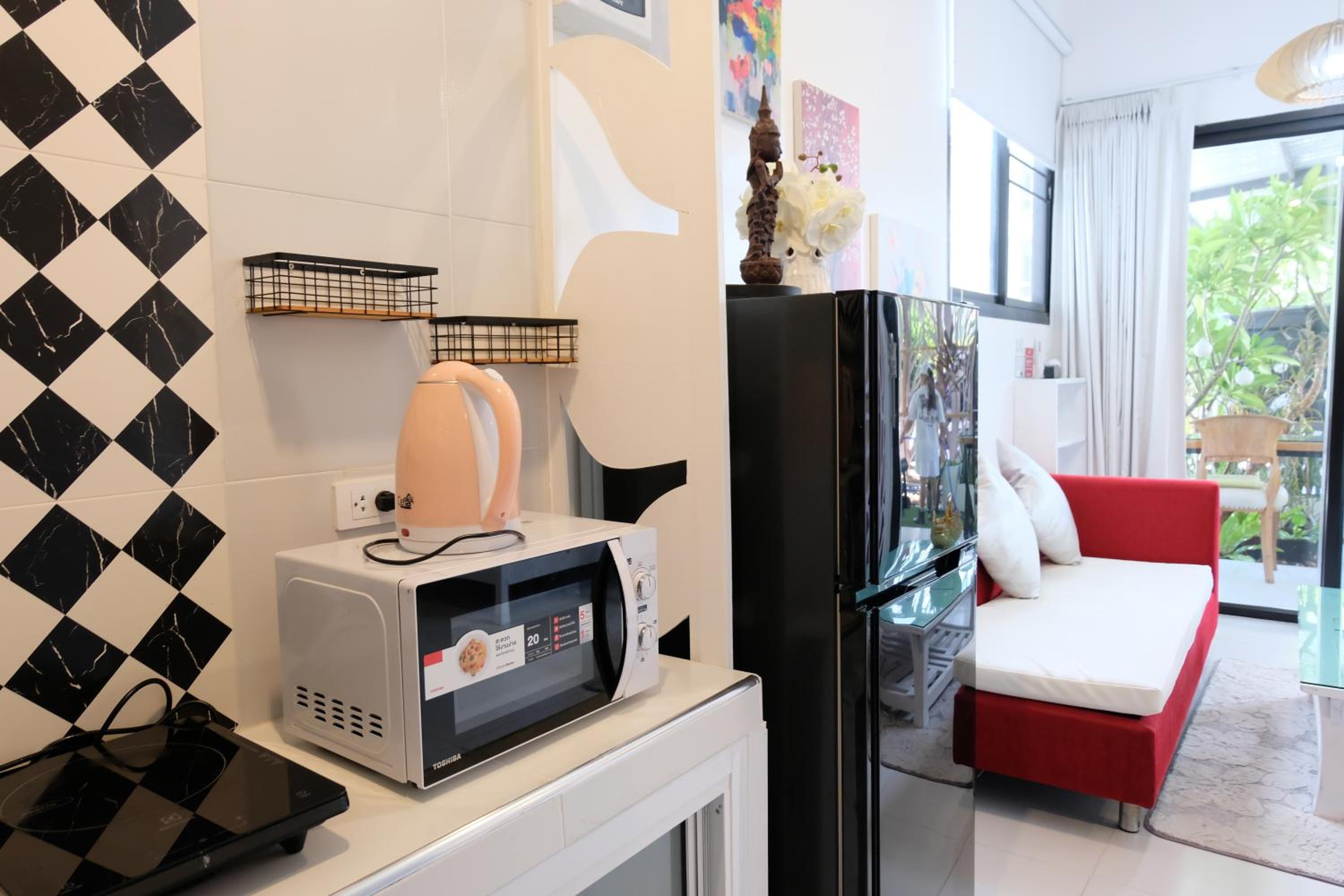 Deluxe Double Room with Balcony - Photo 22