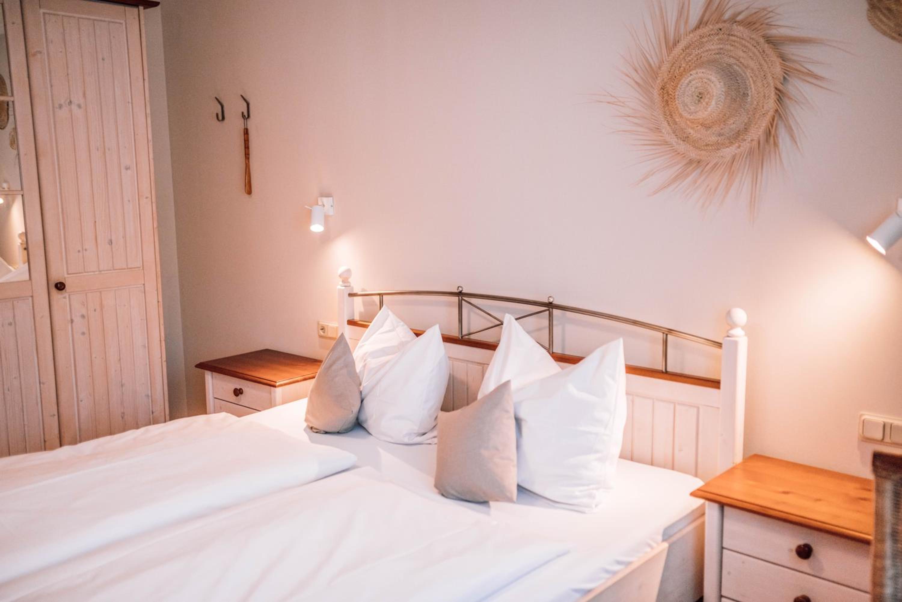 Double Room with Private Bathroom - Photo 1