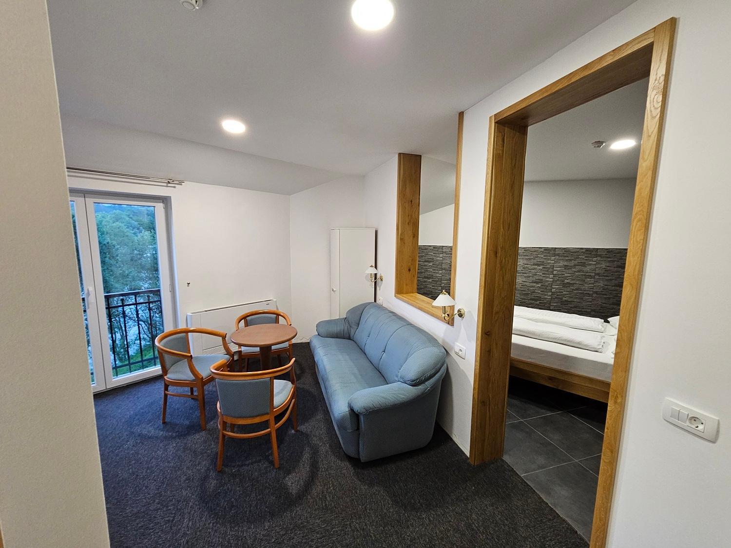 Standard Suite - Photo 4