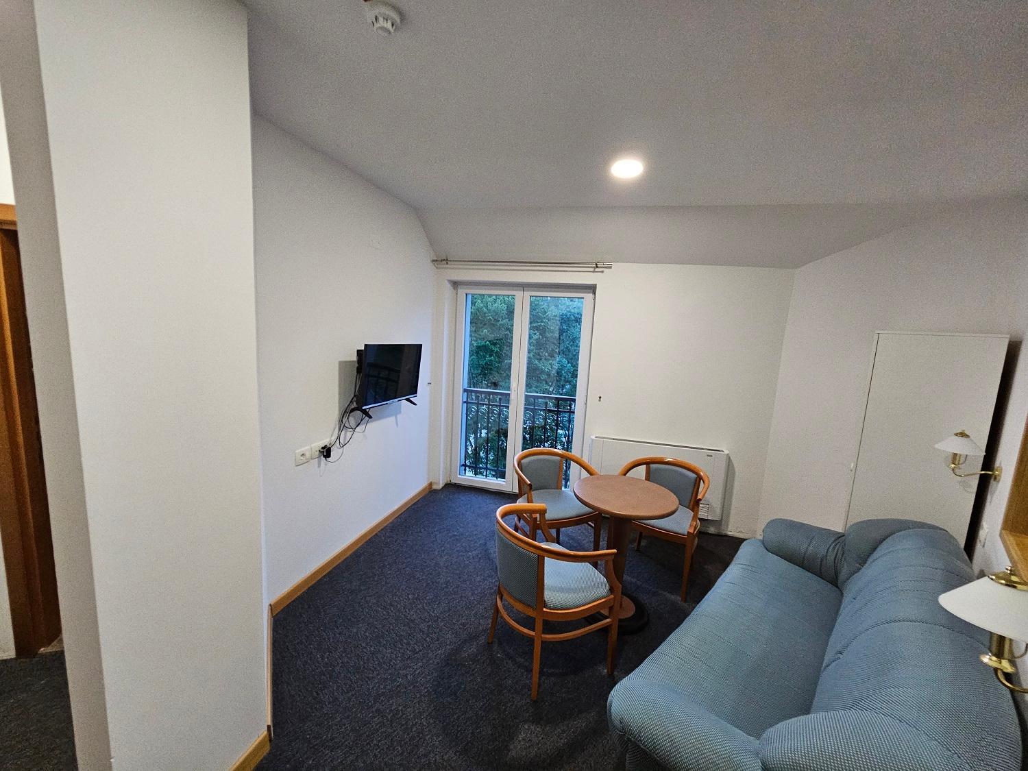 Standard Suite - Photo 3