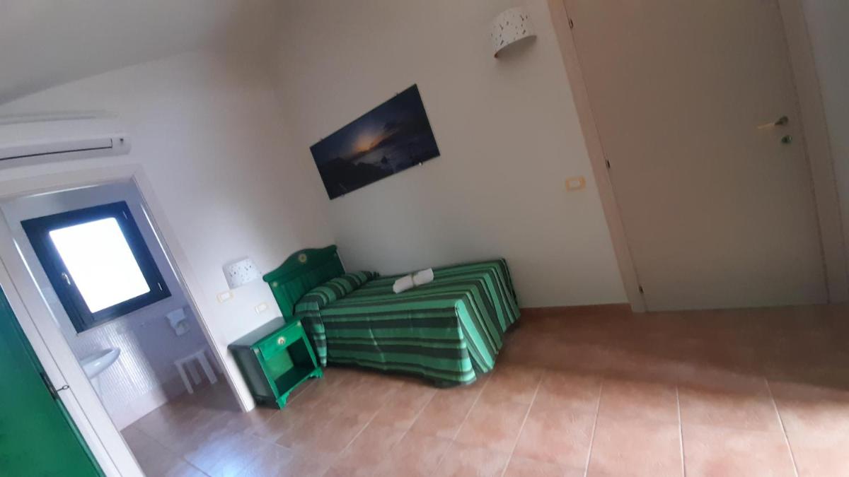 Single Room photo 3