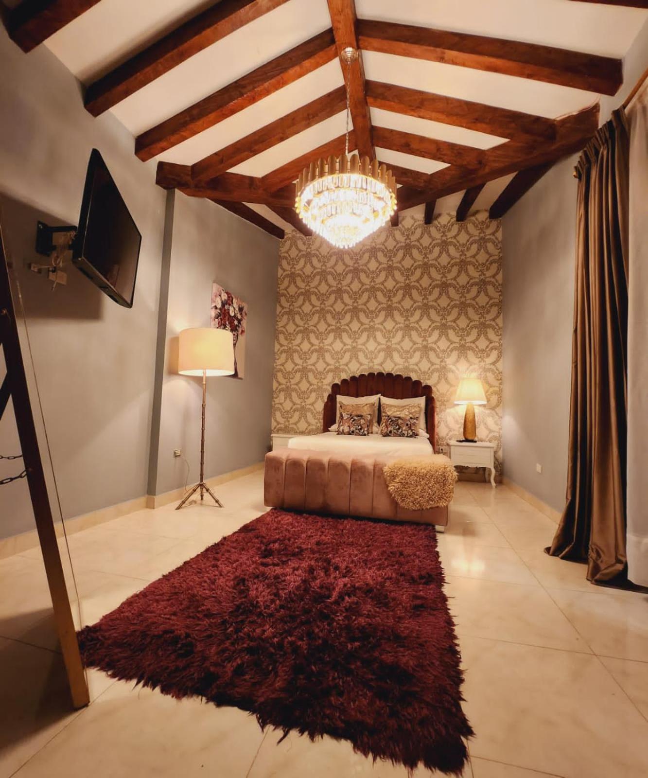 Deluxe Double Room with Balcony photo 3