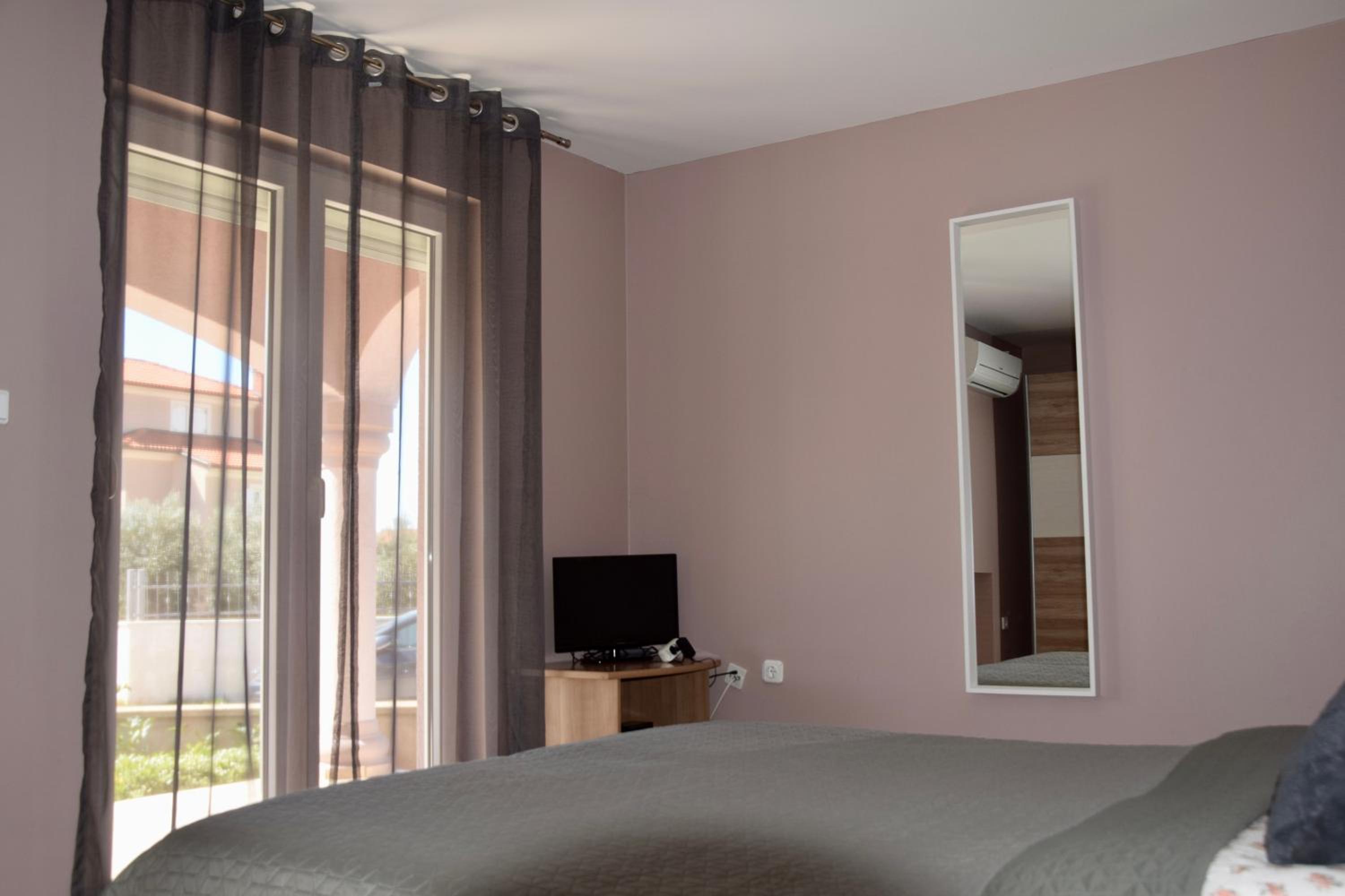 Apartment - Ground Floor photo 1