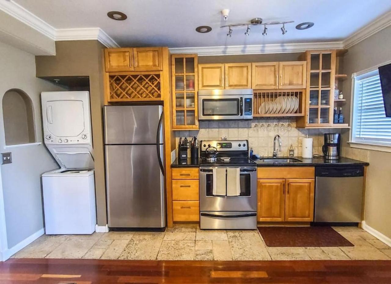 Apartment photo 2