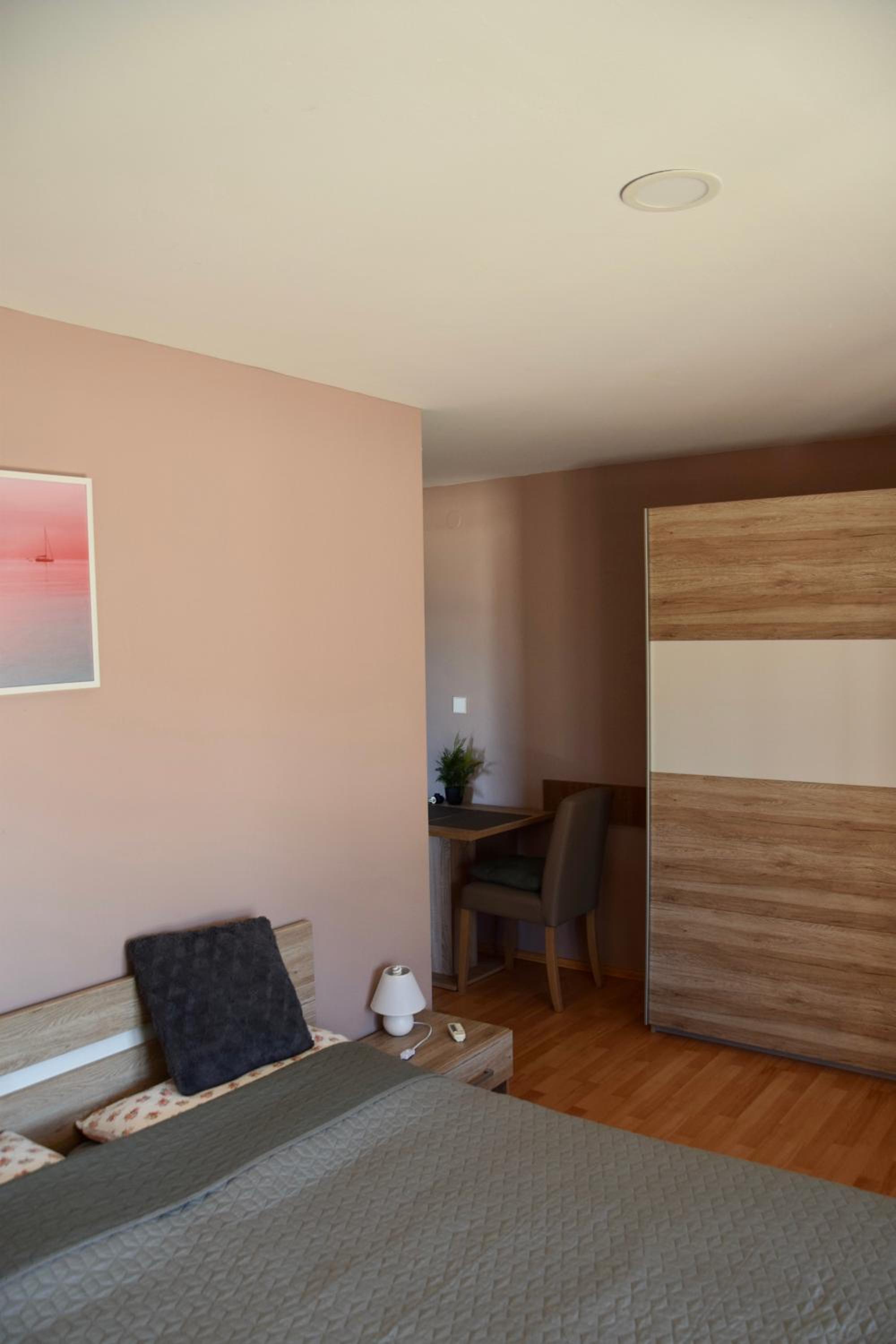 Apartment - Ground Floor photo 3