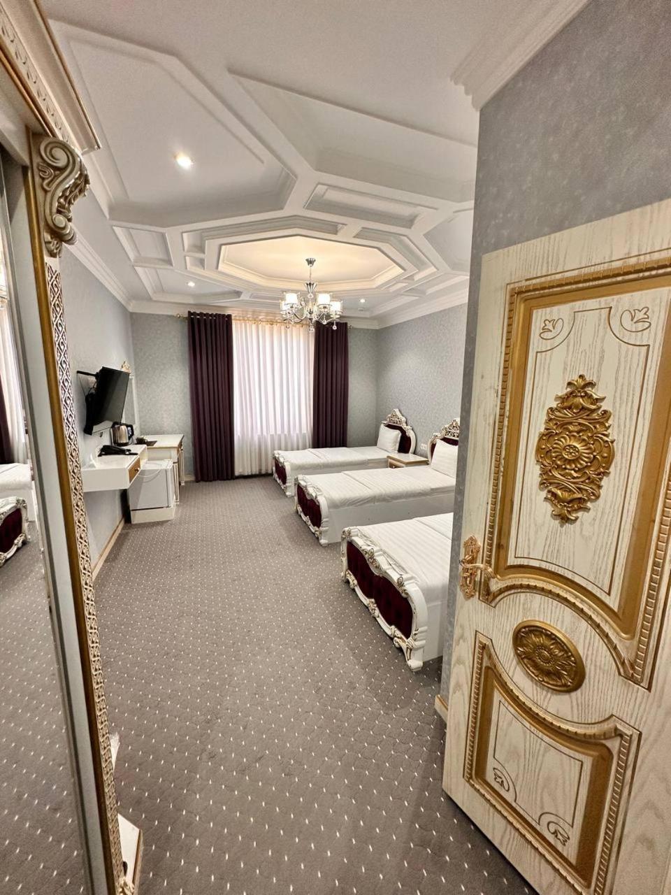 Twin Room with Private Bathroom photo 3