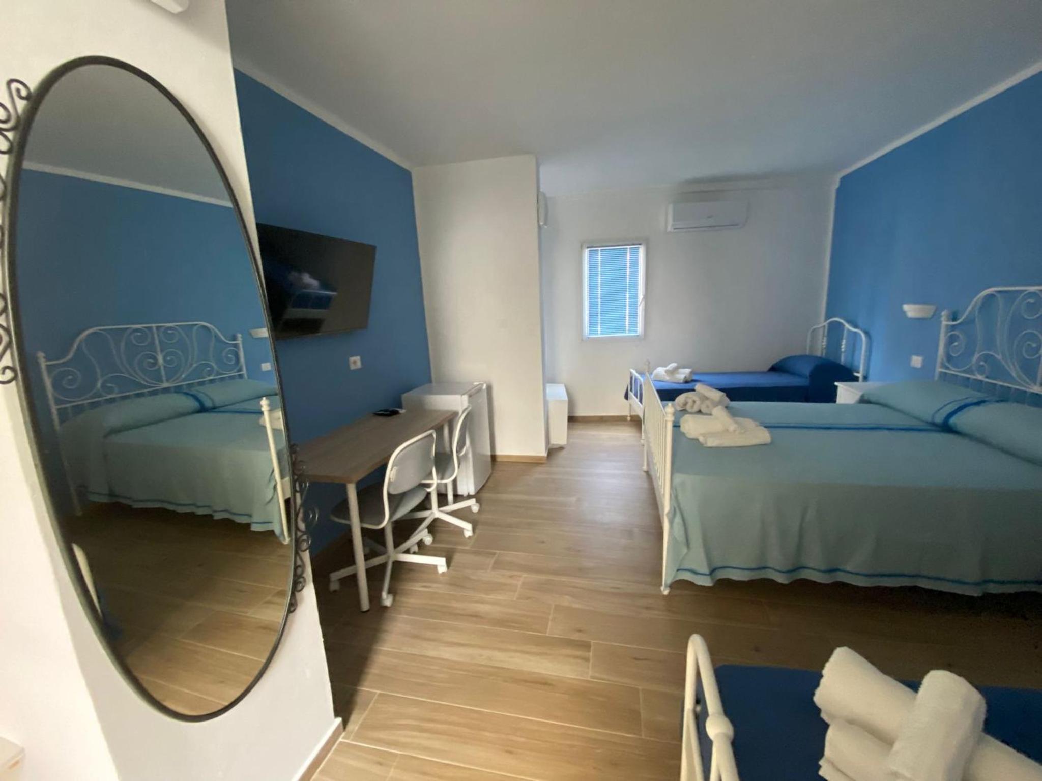 Quadruple Room with Terrace