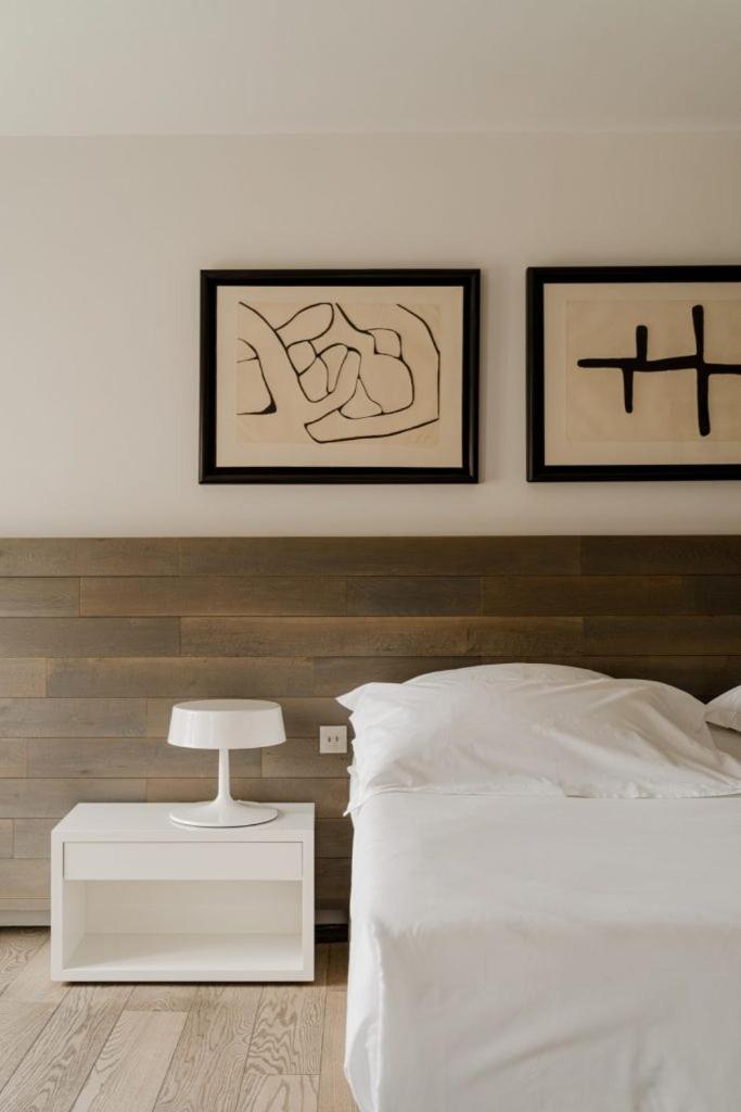 Deluxe Suite - Photo 7