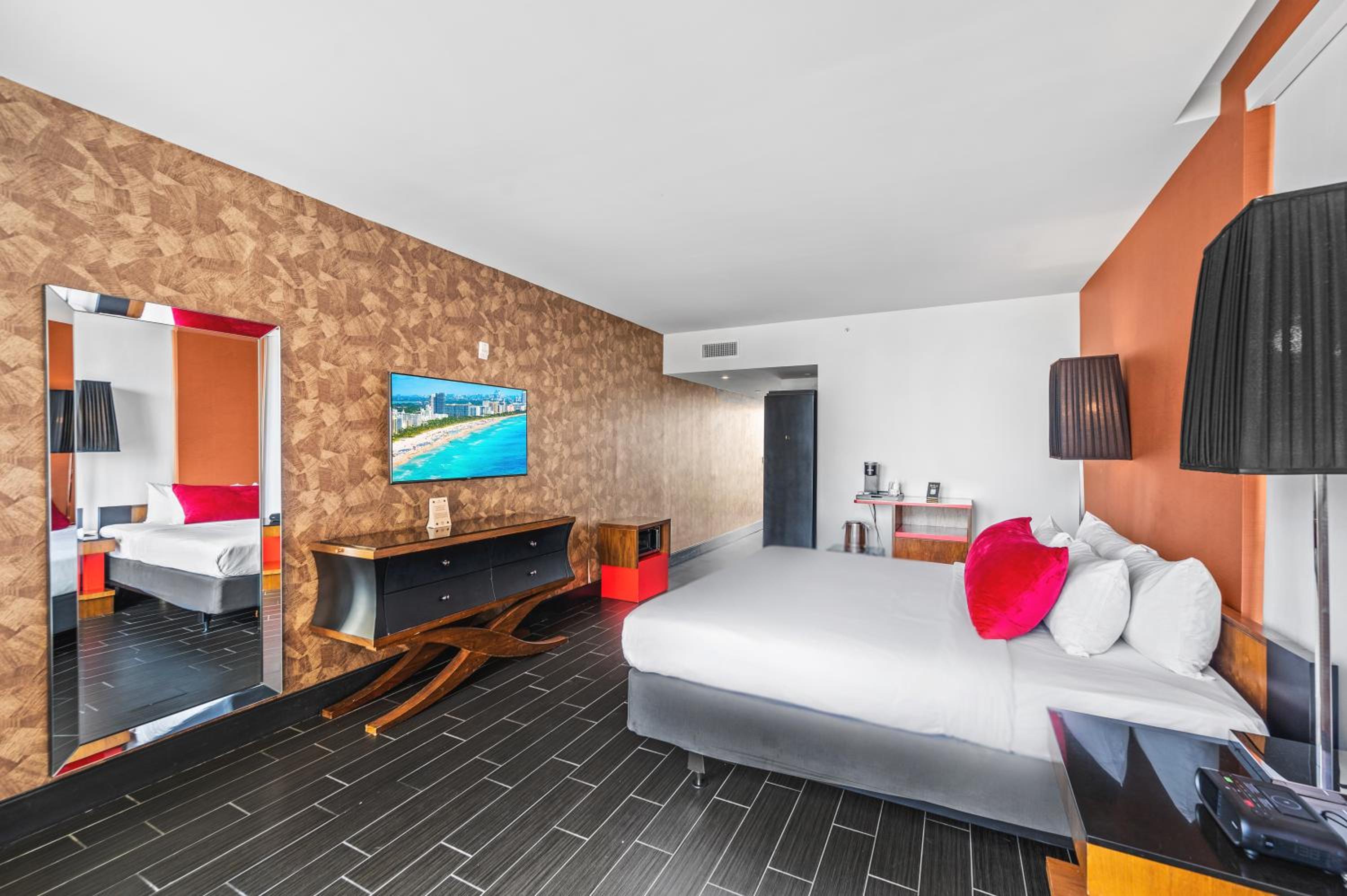 King Suite with Balcony ADA