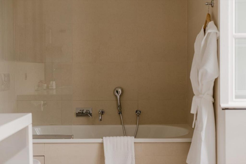 Family Suite - Photo 9