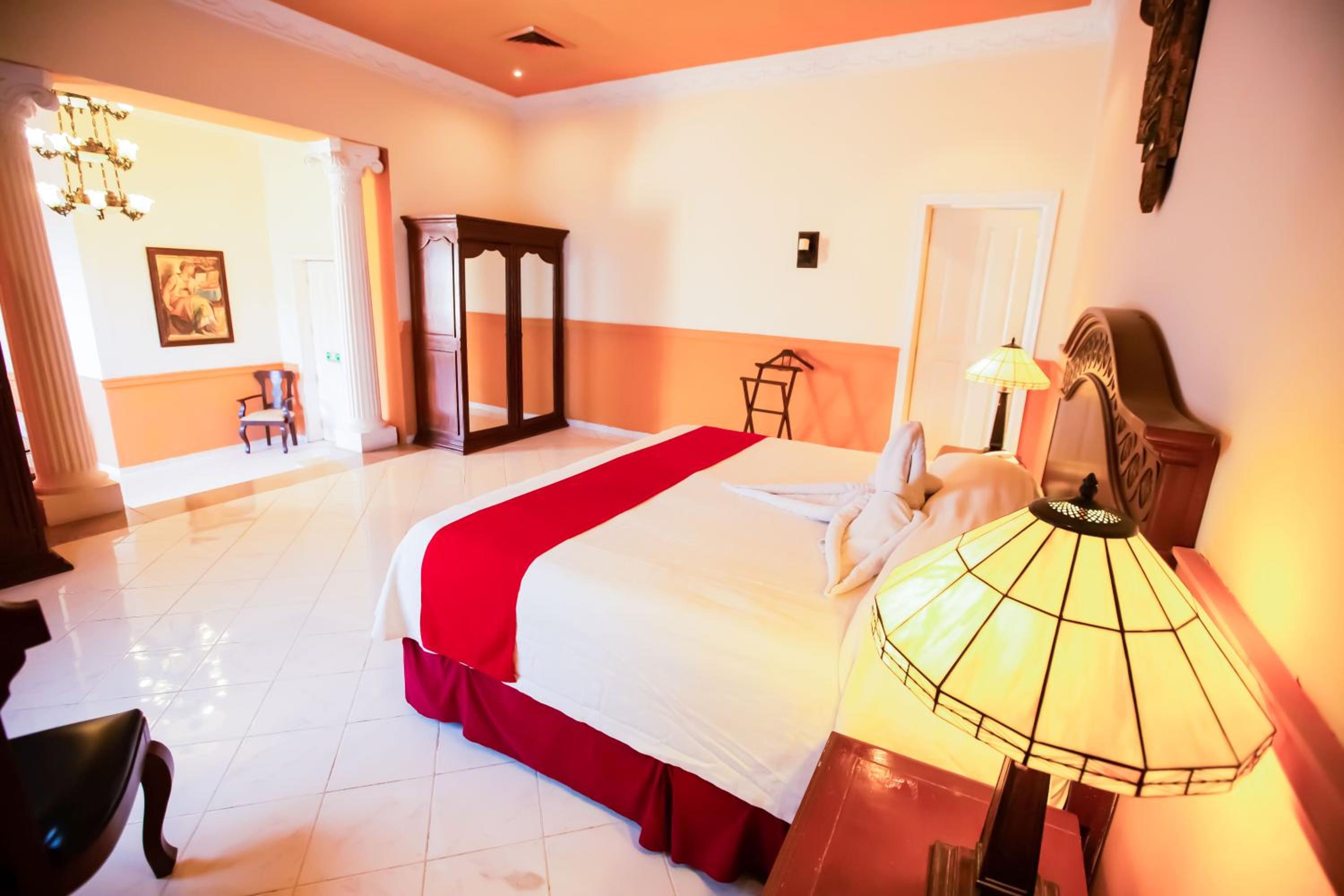 Master Suite with One King Bed & Spa Bath - Garden View - Photo 3