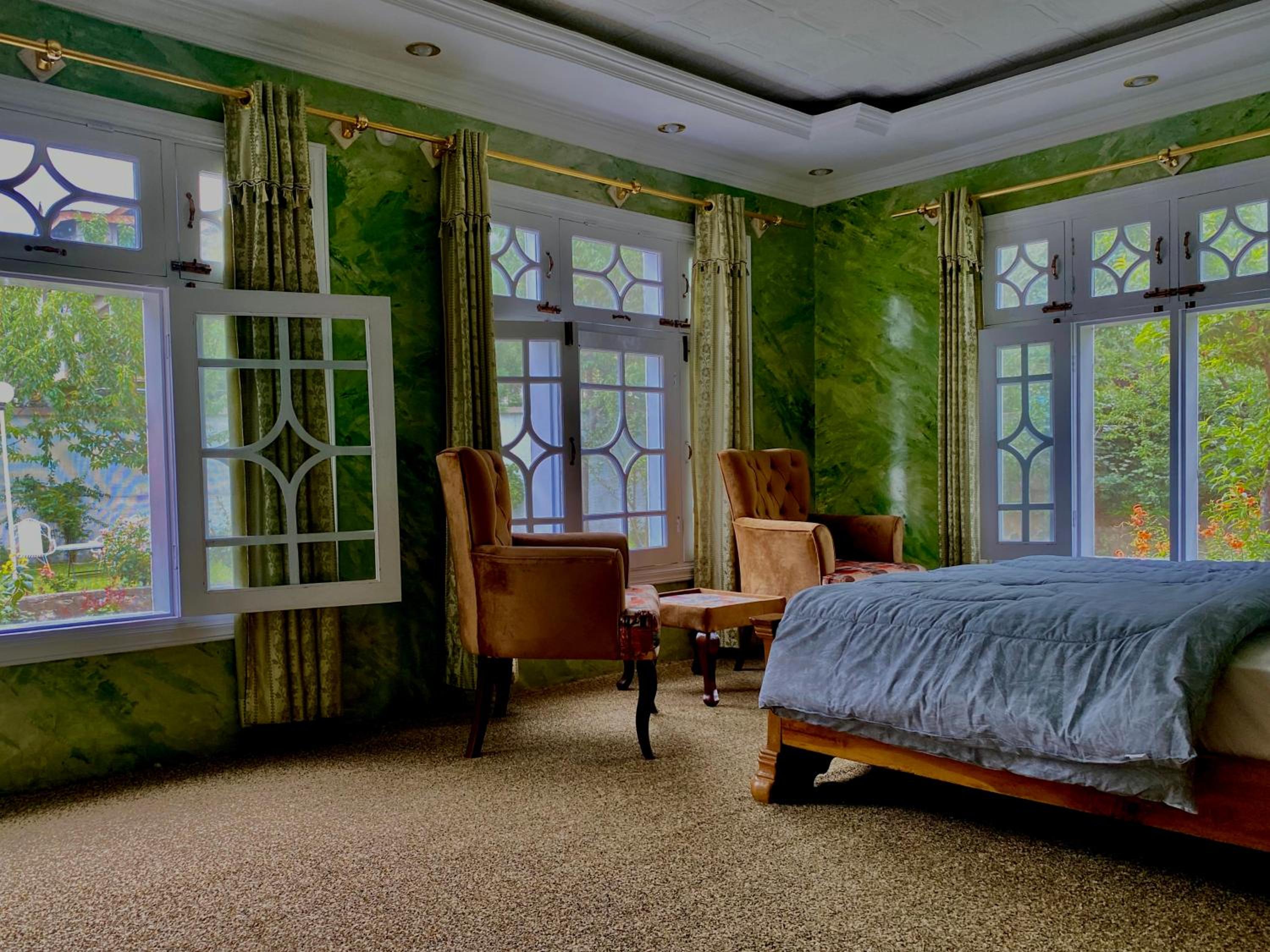 King Room with Garden View photo 2