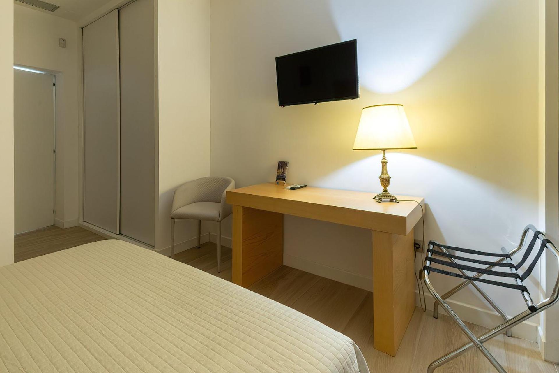 Double Room - Photo 1