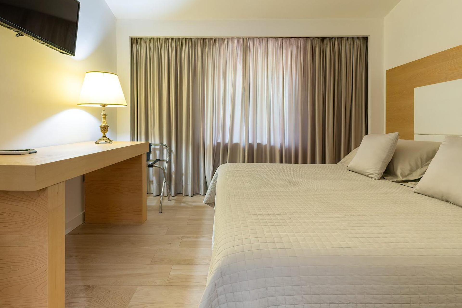 Double Room - Photo 3