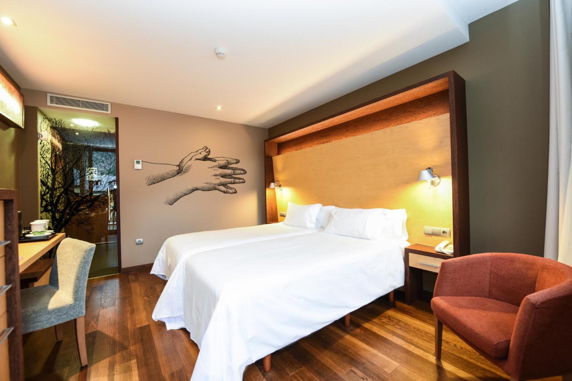 Standard Room - Photo 13