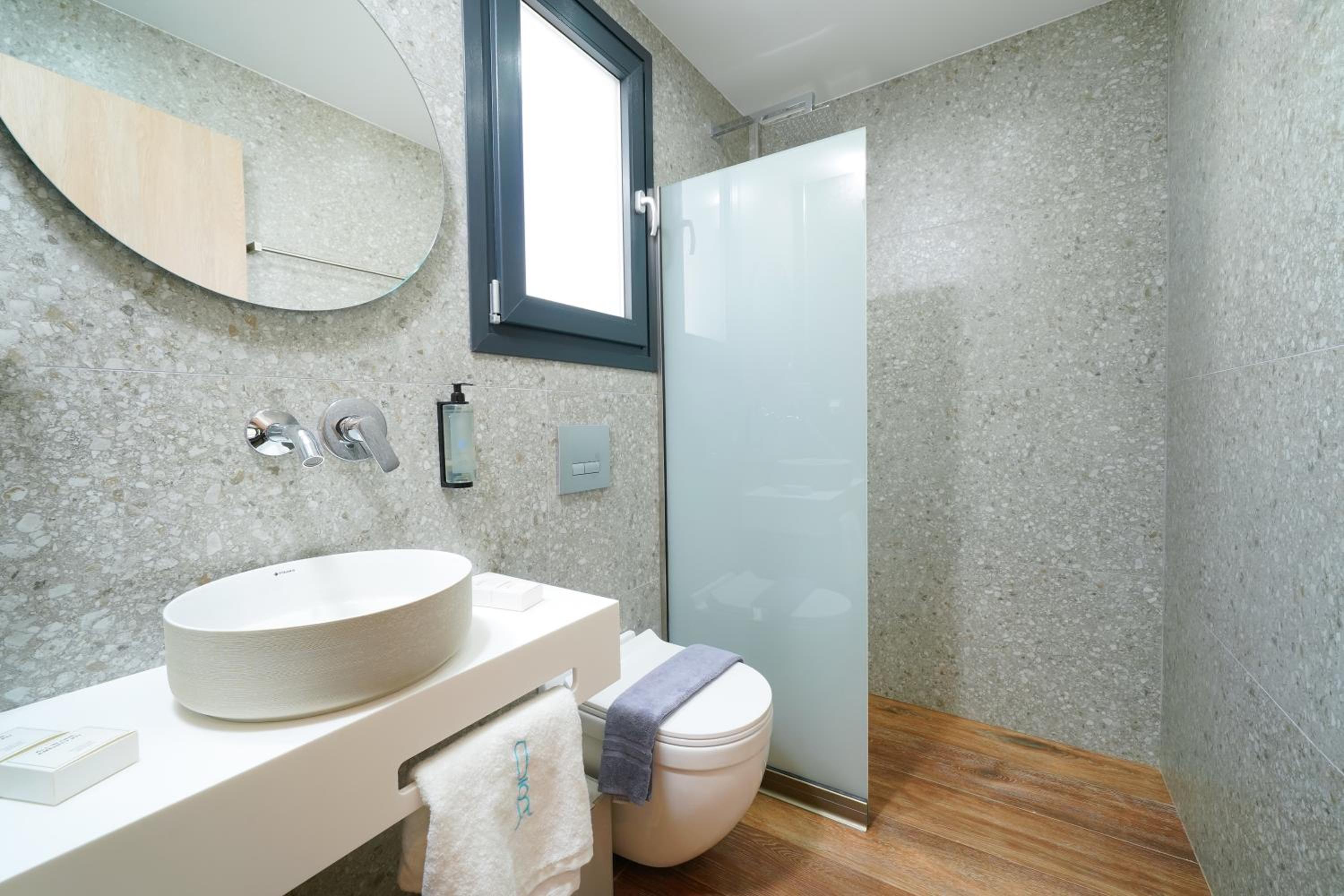 Deluxe Suite photo 3