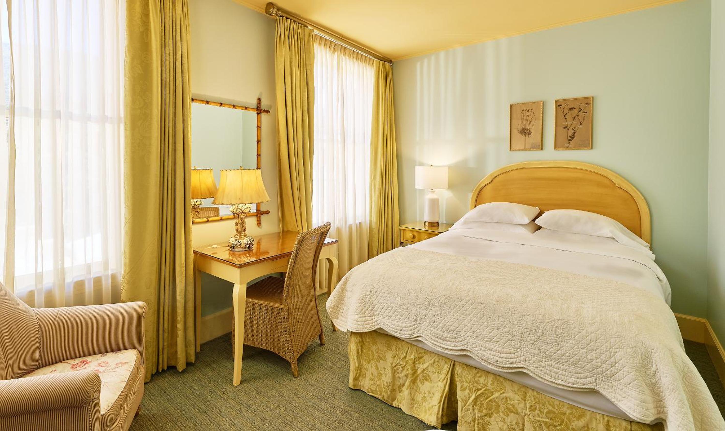 Queen Room - Photo 1