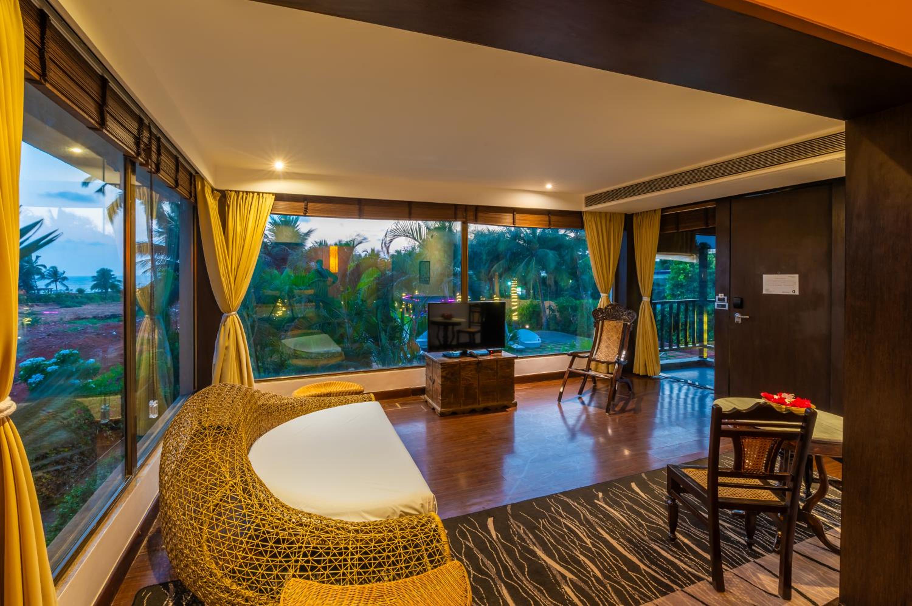 Suite with Sea View - Photo 4