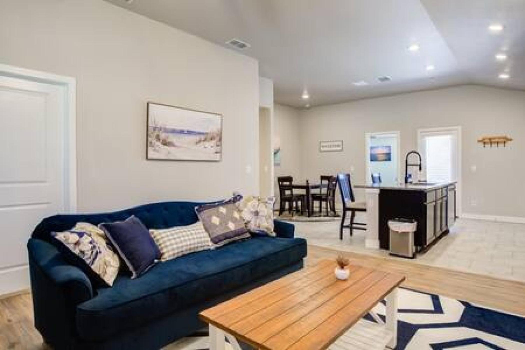 Three-Bedroom House photo 2