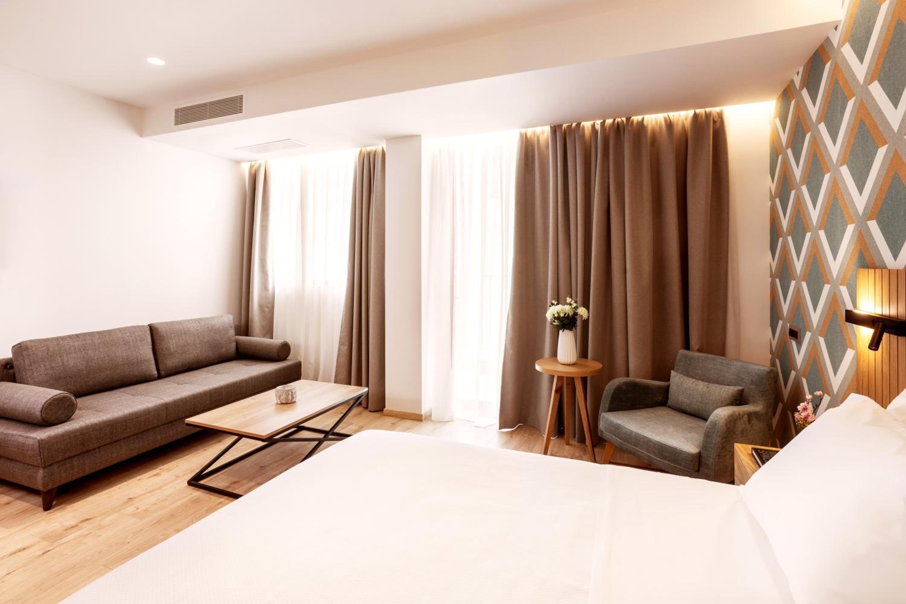Superior Double or Twin Room with Balcony photo 3