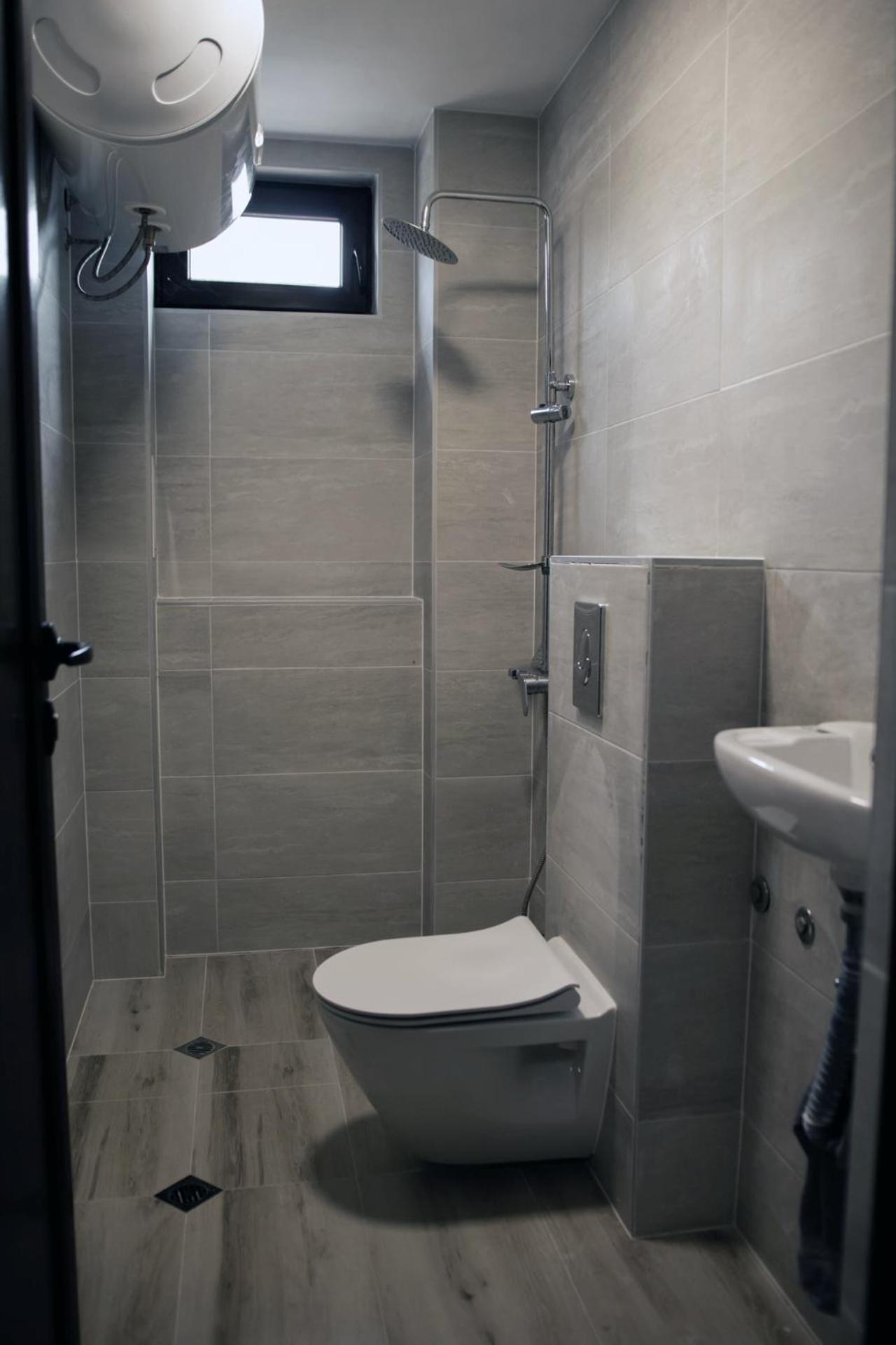 Twin Room with Shared Toilet photo 3