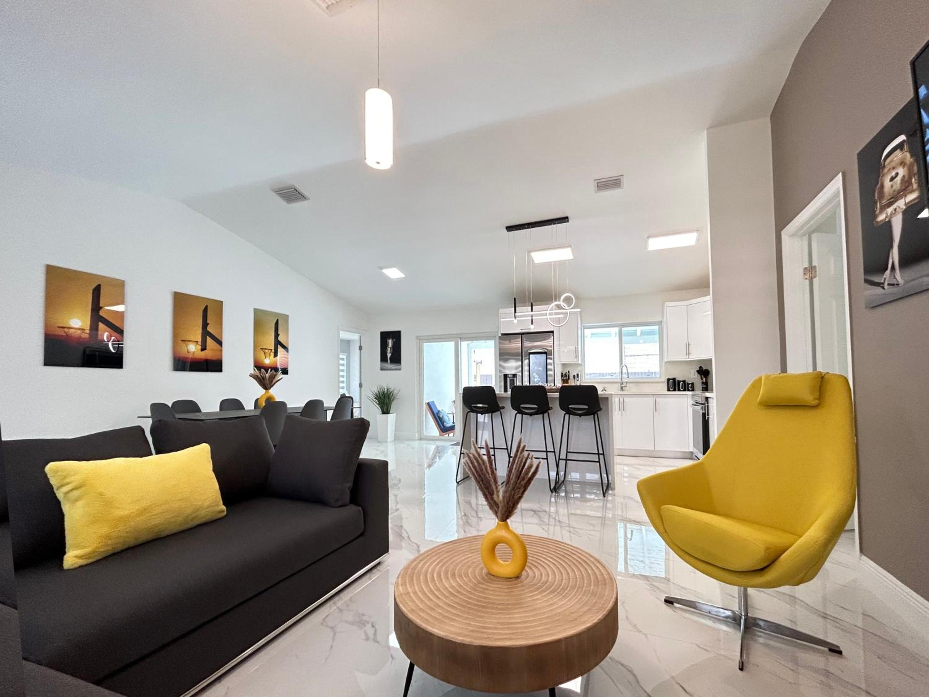 Four-Bedroom House photo 1