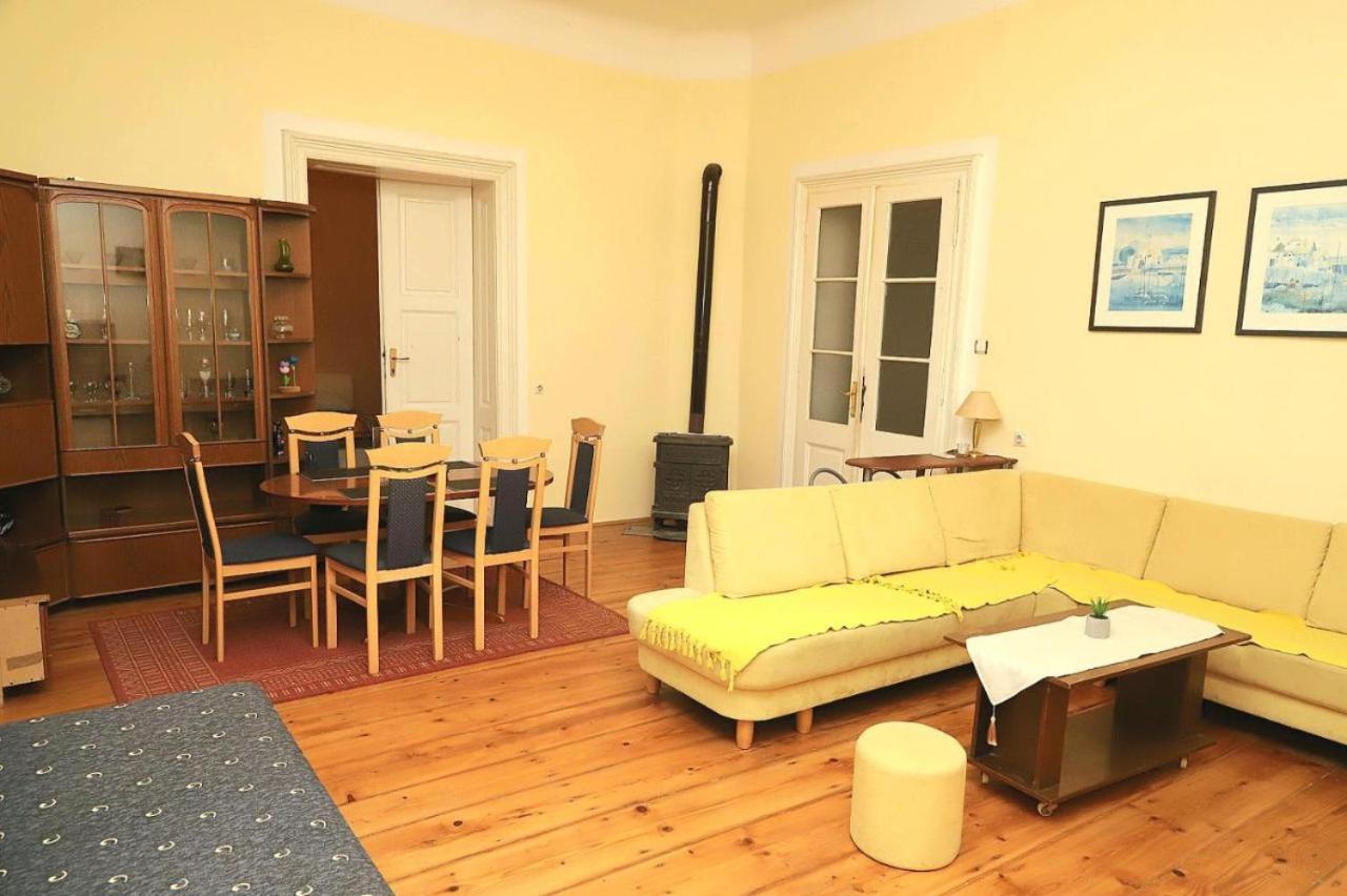 Two-Bedroom Apartment photo 2