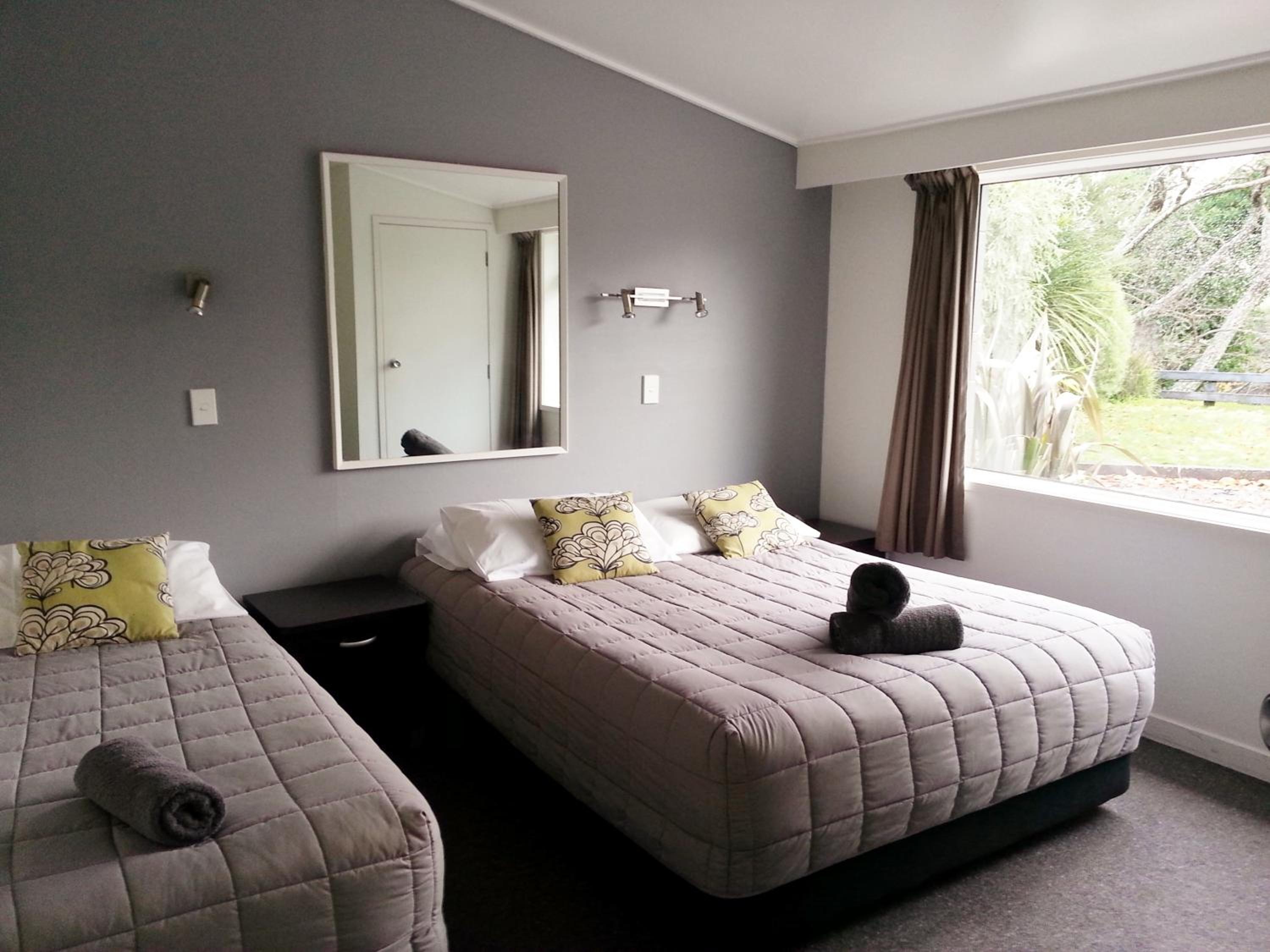 One-Bedroom Apartment - Photo 1